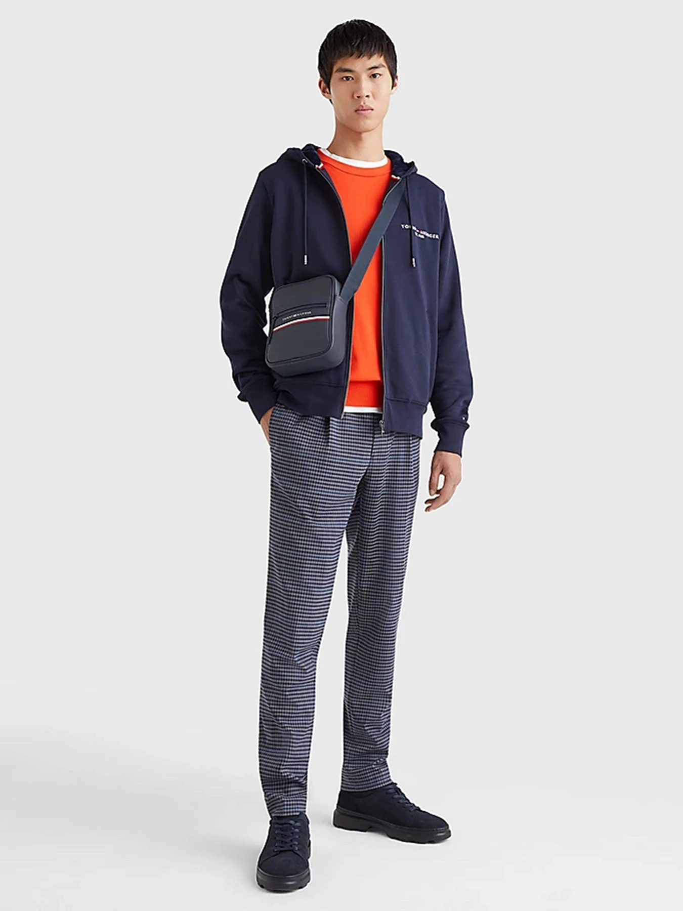 Сумки Tommy Hilfiger модель AM0AM10297-DW6 Сумки Tommy Hilfiger модель AM0AM10297-DW6 Фото