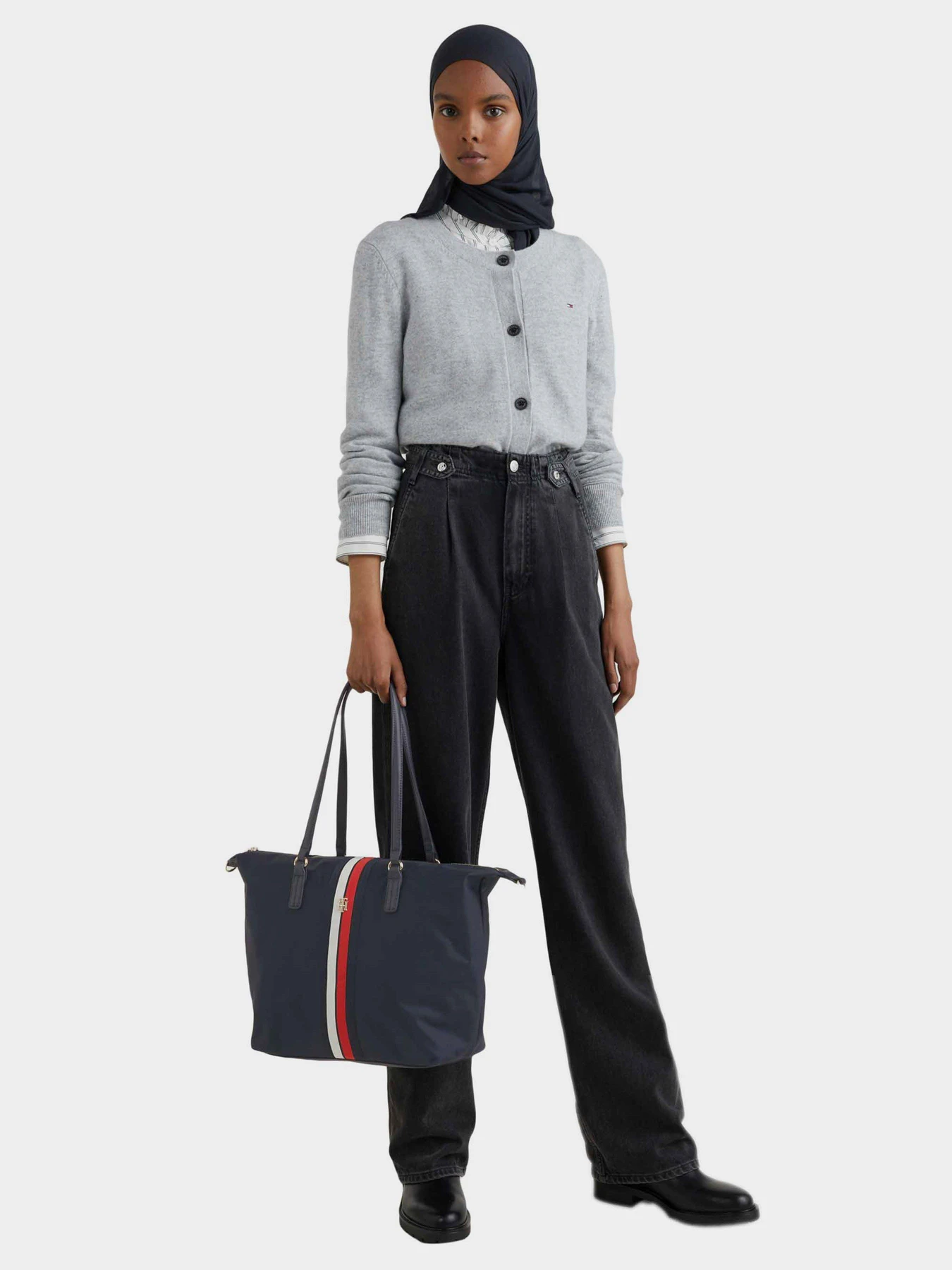 Сумки Tommy Hilfiger модель AW0AW13176-DW6 Фото