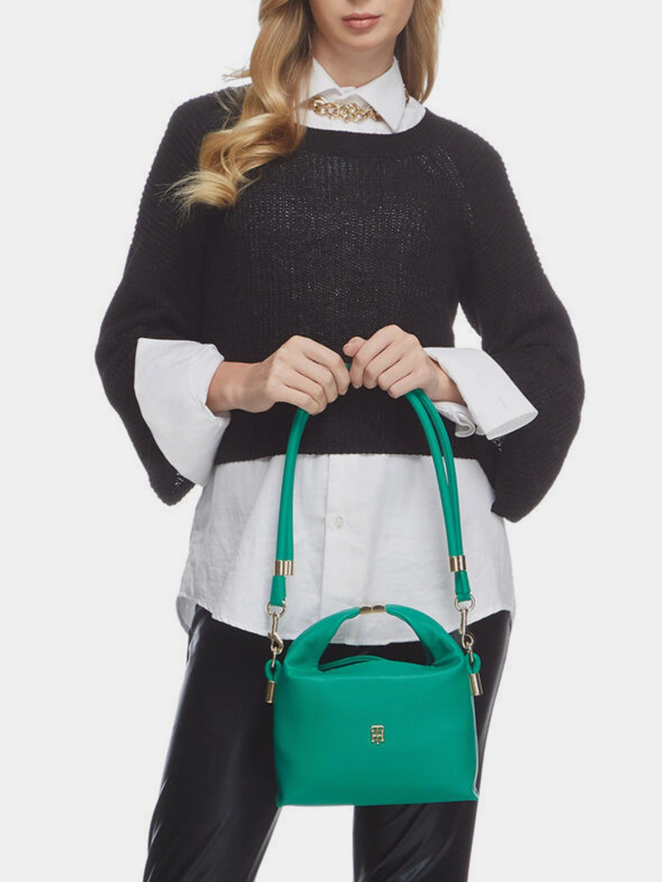 Сумки Tommy Hilfiger New Casual модель AW0AW13184-MS3 Сумки Tommy Hilfiger New Casual модель AW0AW13184-MS3 Фото