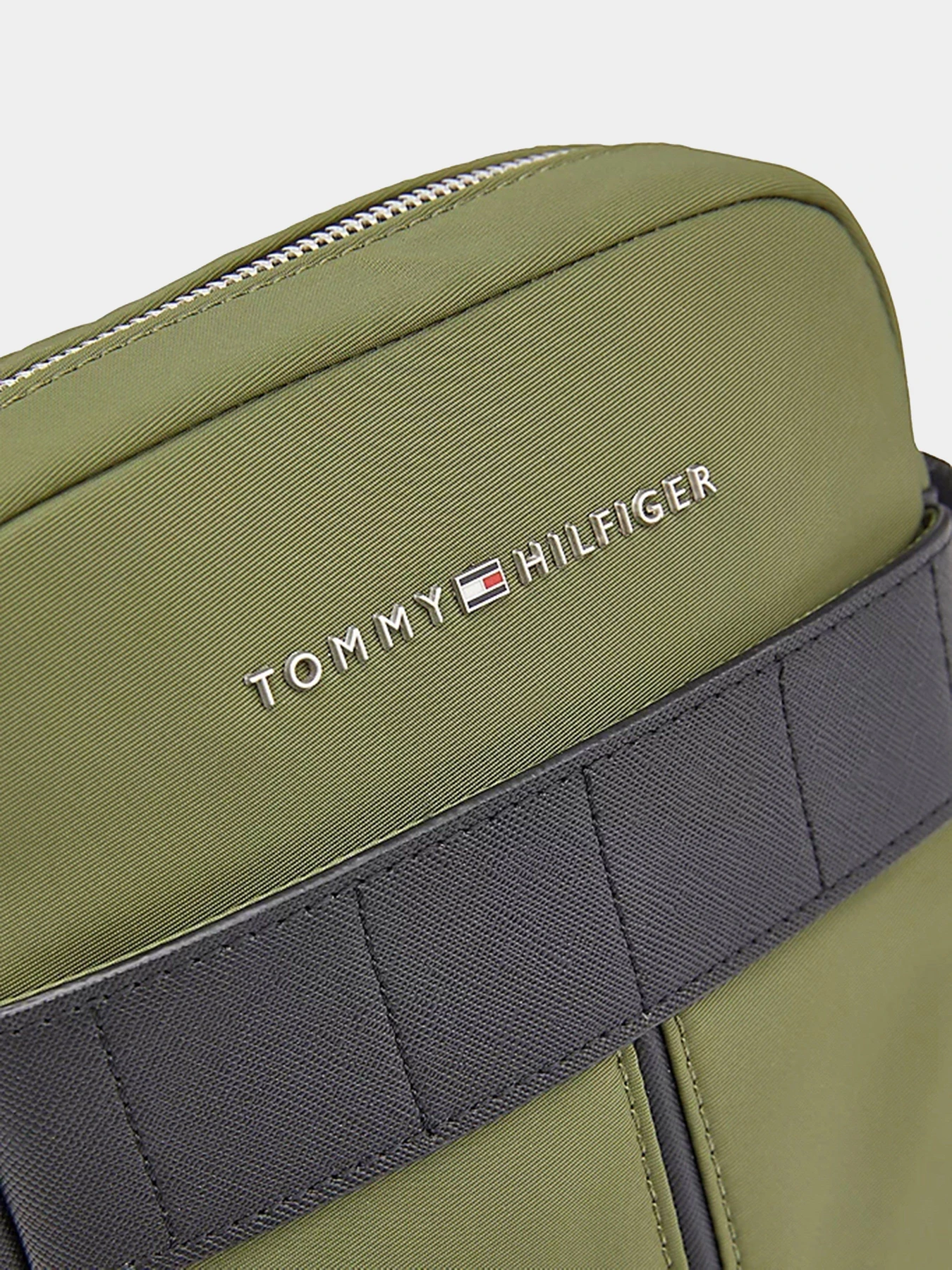 Сумки Tommy Hilfiger модель AM0AM10944-L9T Сумки Tommy Hilfiger модель AM0AM10944-L9T Фото