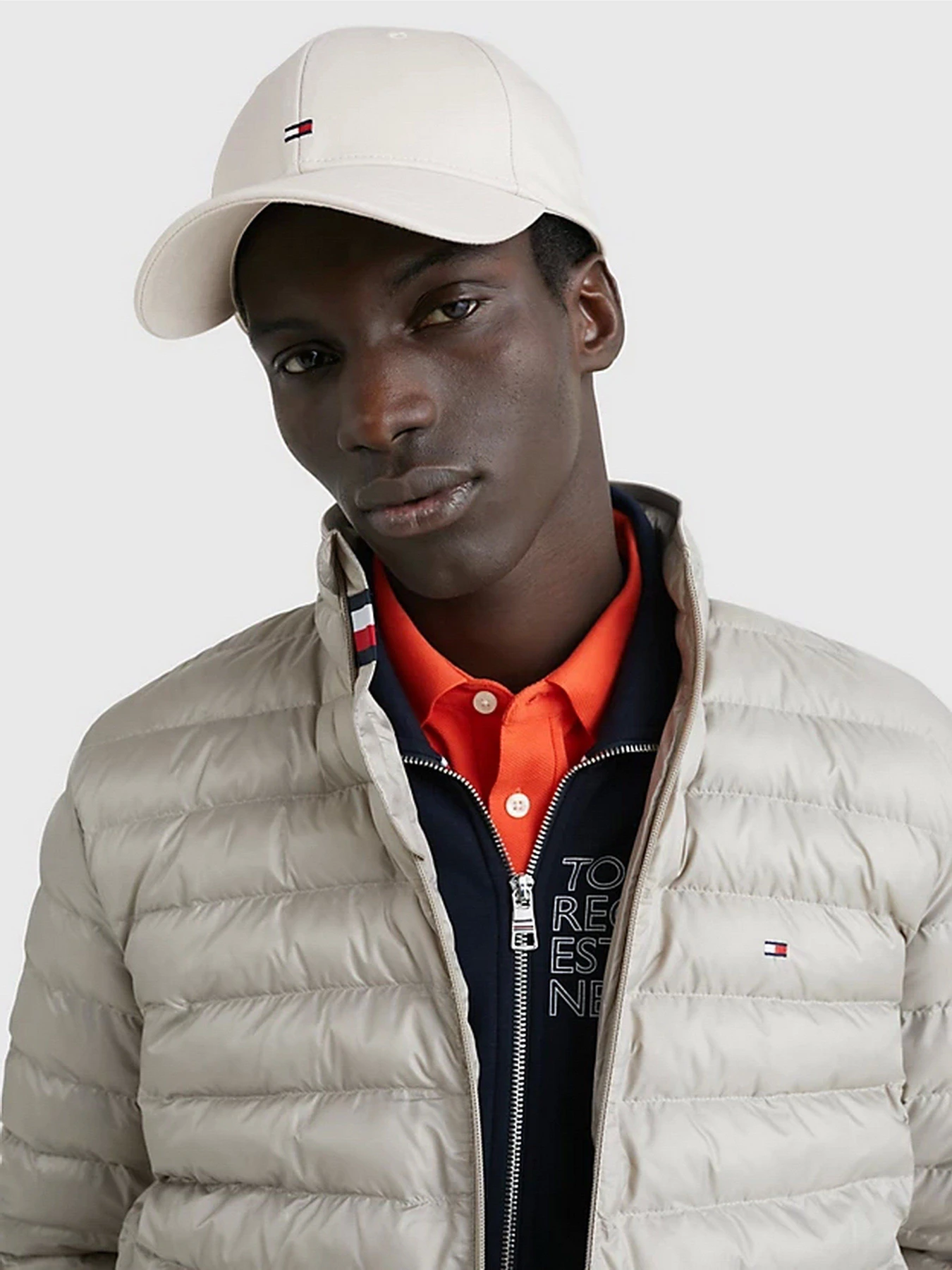 Шапки и кепки Tommy Hilfiger модель AM0AM10858-ACI Шапки и кепки Tommy Hilfiger модель AM0AM10858-ACI Фото