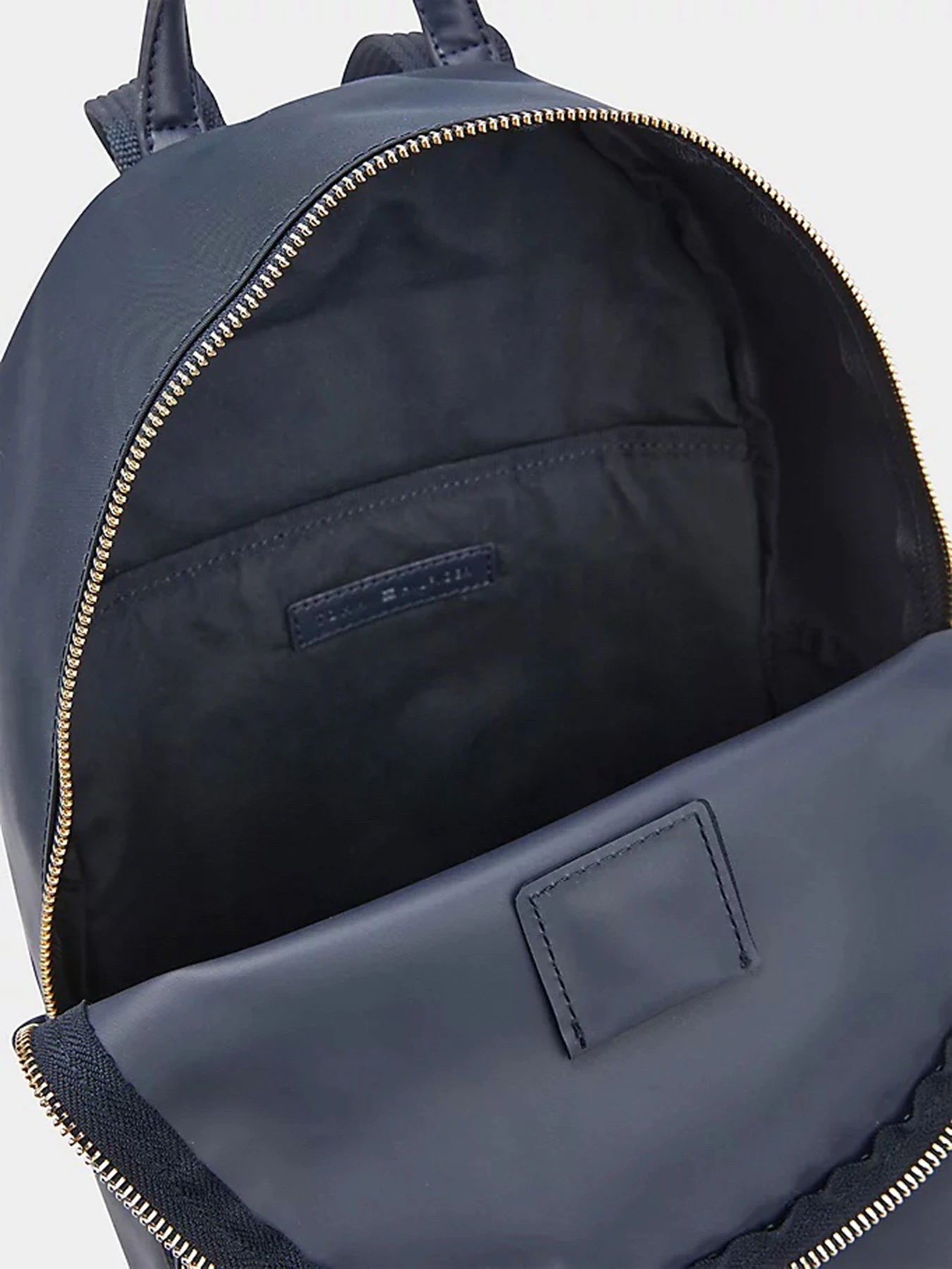 Рюкзаки Tommy Hilfiger модель AW0AW14473-DW6 Рюкзаки Tommy Hilfiger модель AW0AW14473-DW6 Фото