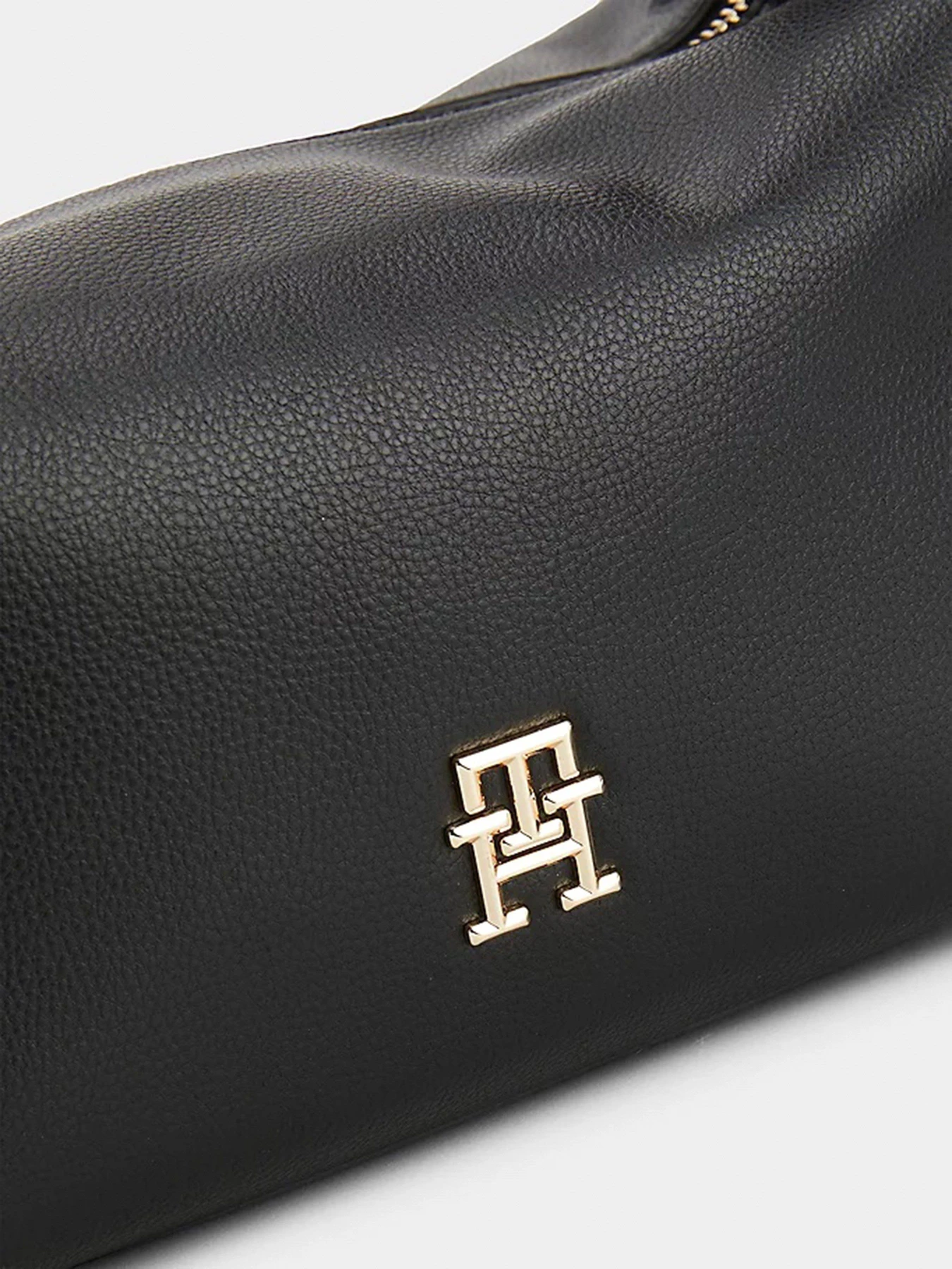 Сумки Tommy Hilfiger модель AW0AW14499-BDS Сумки Tommy Hilfiger модель AW0AW14499-BDS Фото