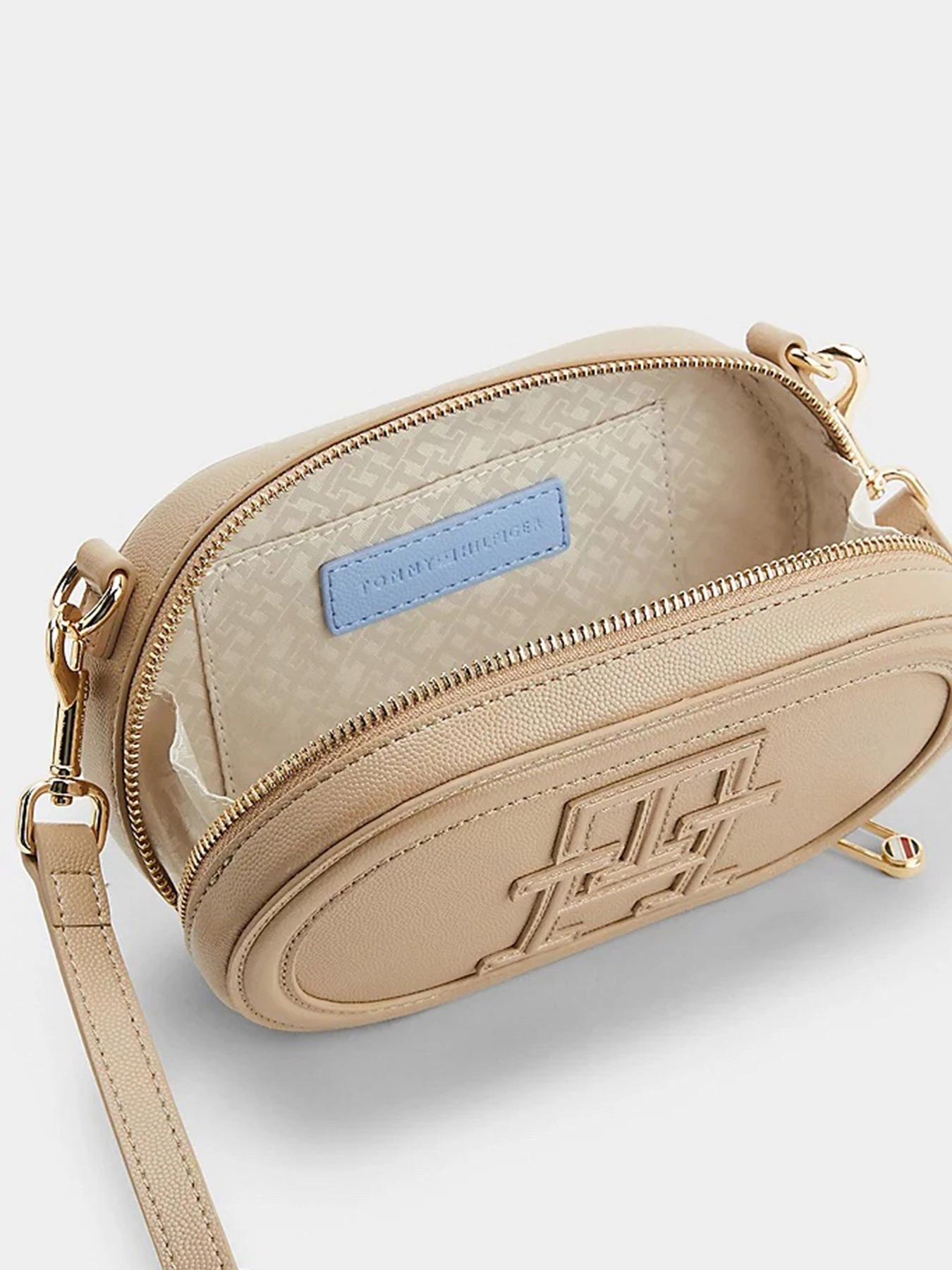 Сумки Tommy Hilfiger модель AW0AW14737-AEG Сумки Tommy Hilfiger модель AW0AW14737-AEG Фото