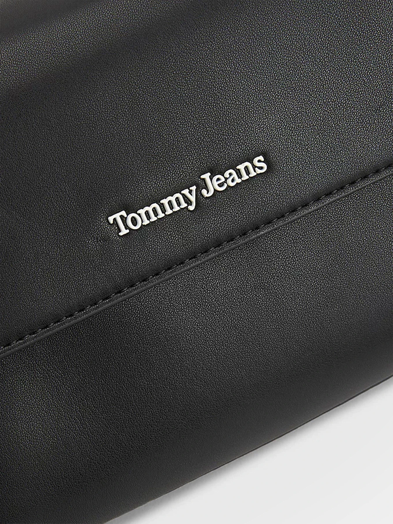 Сумки Tommy Hilfiger модель AW0AW14556-BDS Сумки Tommy Hilfiger модель AW0AW14556-BDS Фото