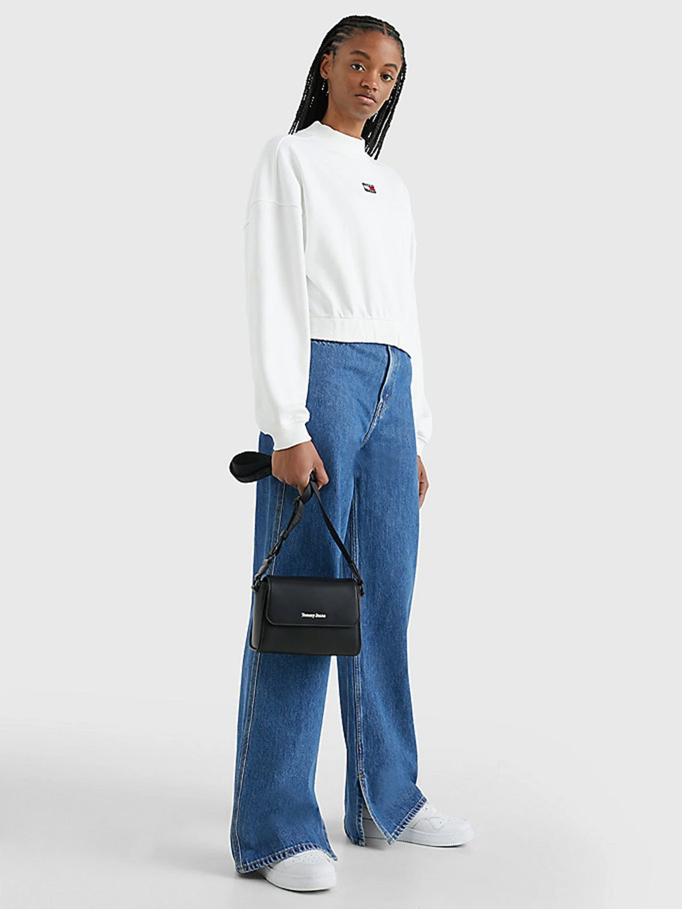 Сумки Tommy Hilfiger модель AW0AW14556-BDS Сумки Tommy Hilfiger модель AW0AW14556-BDS Фото