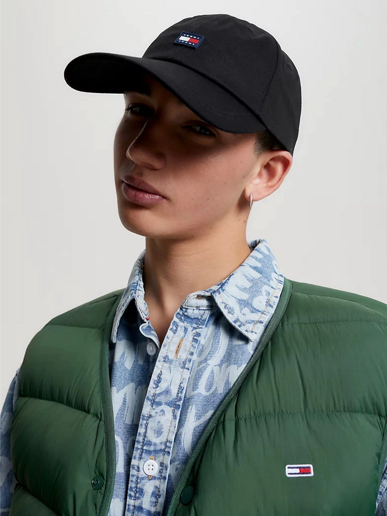 Шапки та кепки Tommy Hilfiger Skater Baseball модель AM0AM11189-BDS Фото