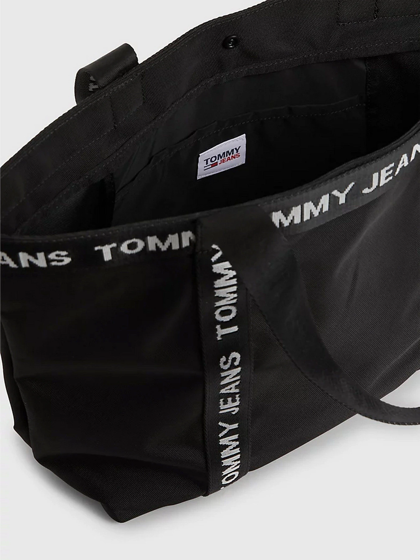 Сумки Tommy Hilfiger модель AW0AW14953-BDS Сумки Tommy Hilfiger модель AW0AW14953-BDS Фото