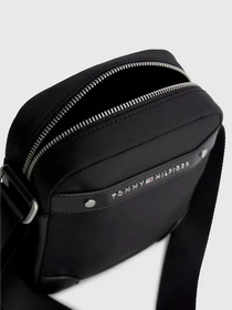 Сумки Tommy Hilfiger REPREVE® SMALL REPORTER модель AM0AM11303-BDS Фото