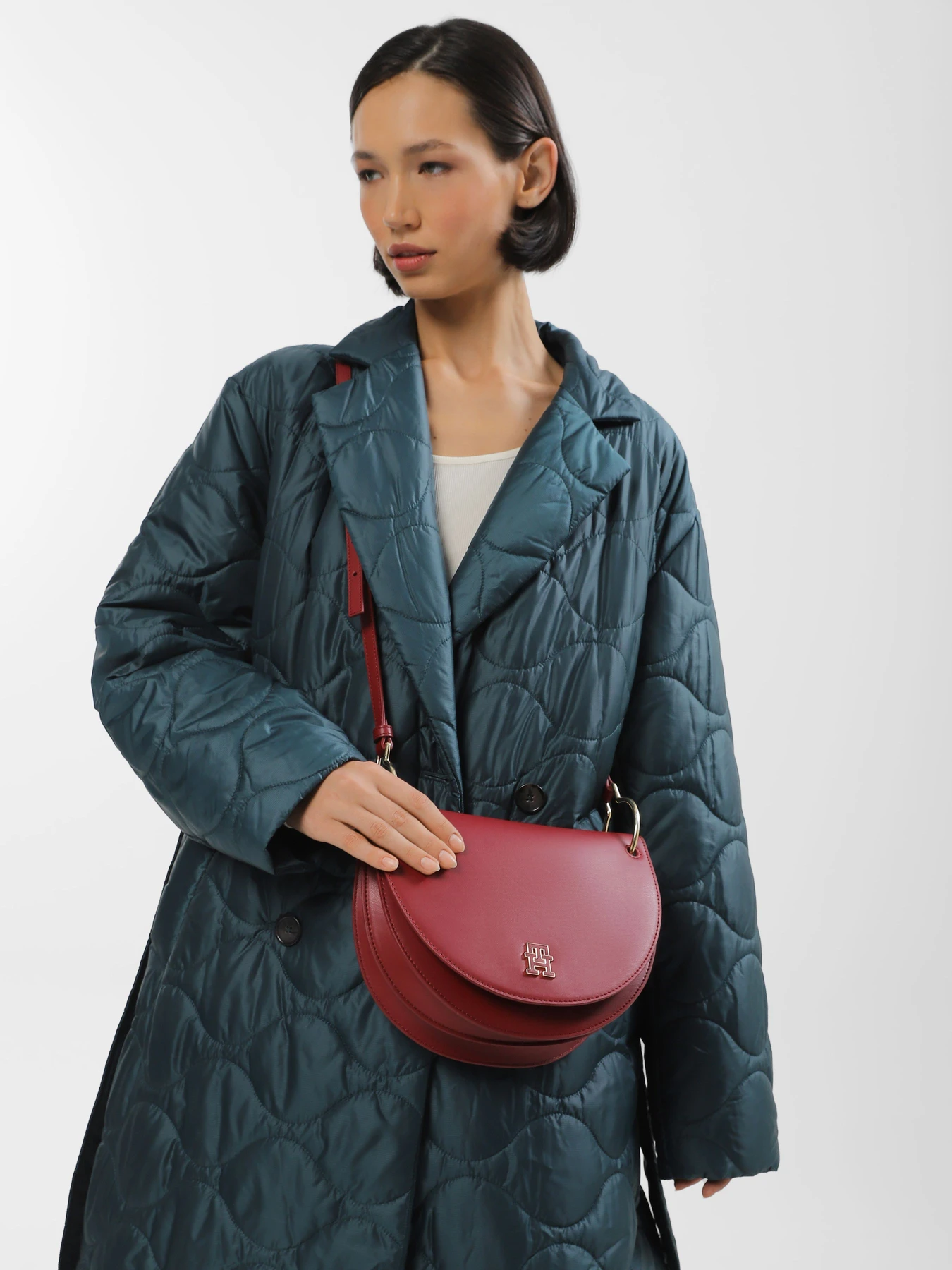 Сумки Tommy Hilfiger модель AW0AW14862-XJS Сумки Tommy Hilfiger модель AW0AW14862-XJS Фото