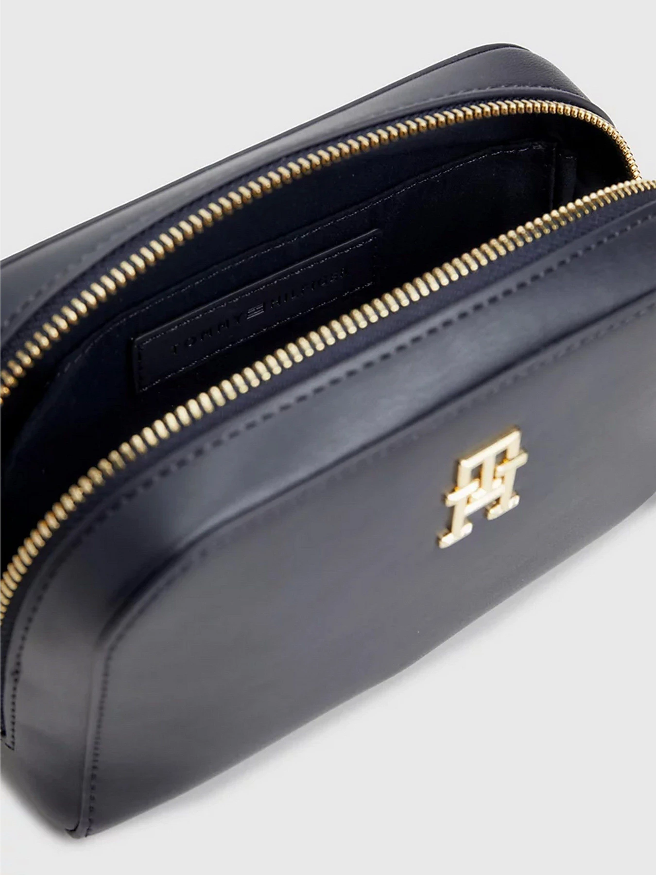 Сумки Tommy Hilfiger Feminne модель AW0AW14871-DW6 Сумки Tommy Hilfiger Feminne модель AW0AW14871-DW6 Фото