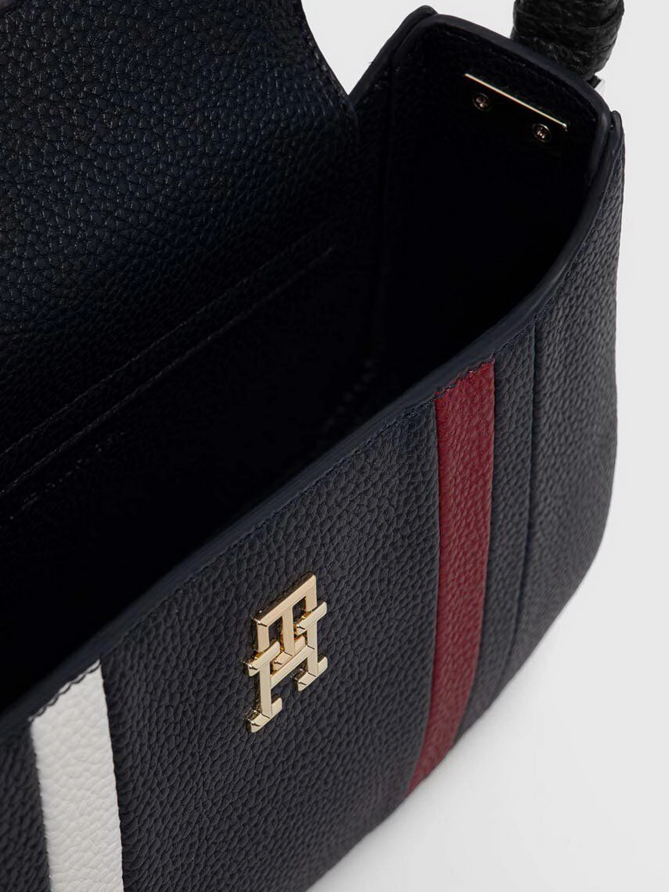 Сумки Tommy Hilfiger модель AW0AW15114-DW6 Сумки Tommy Hilfiger модель AW0AW15114-DW6 Фото