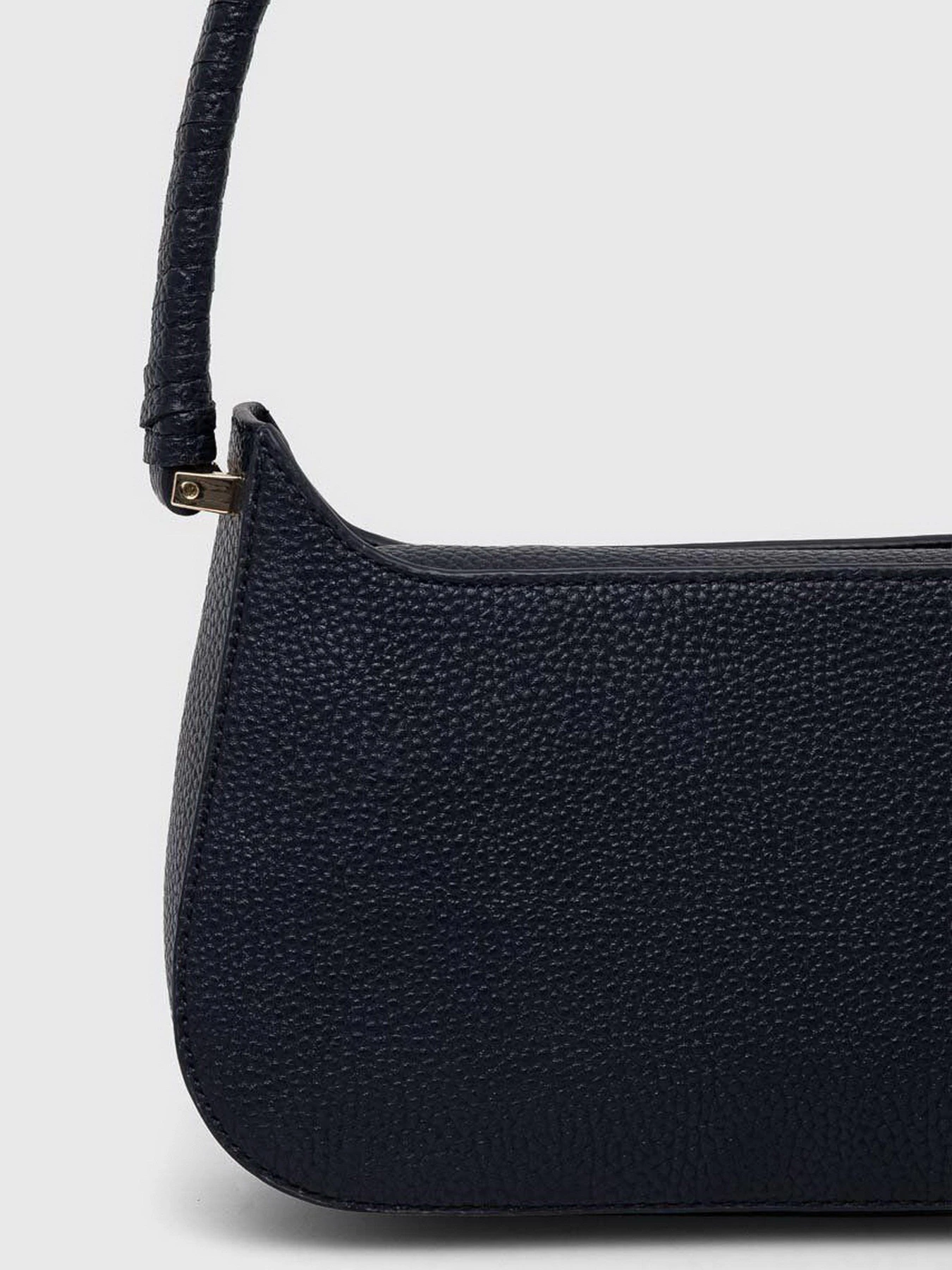 Сумки Tommy Hilfiger модель AW0AW15114-DW6 Сумки Tommy Hilfiger модель AW0AW15114-DW6 Фото