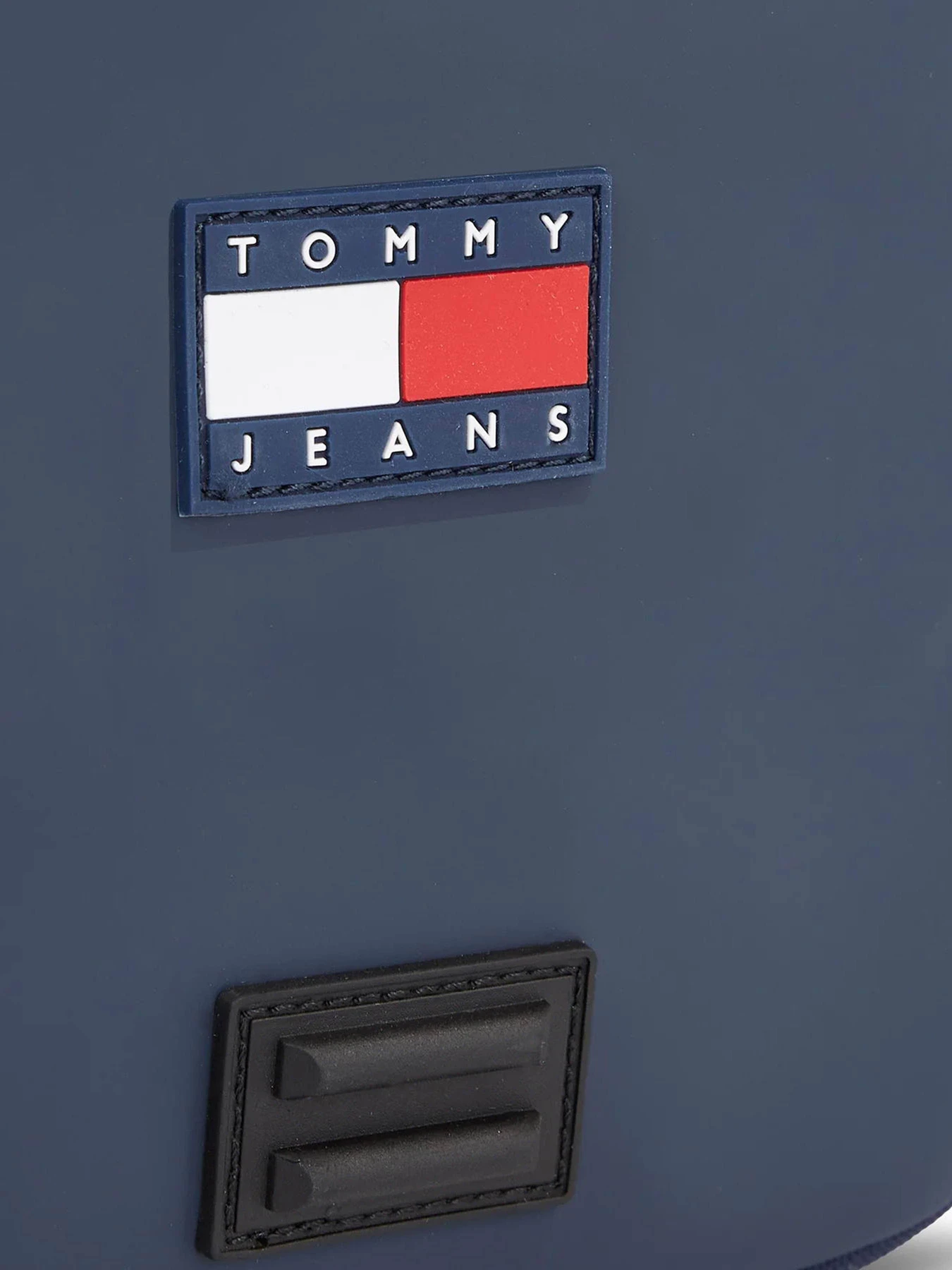 Сумки Tommy Hilfiger Tjm To Go Reporter модель AM0AM11634-C87 Сумки Tommy Hilfiger Tjm To Go Reporter модель AM0AM11634-C87 Фото