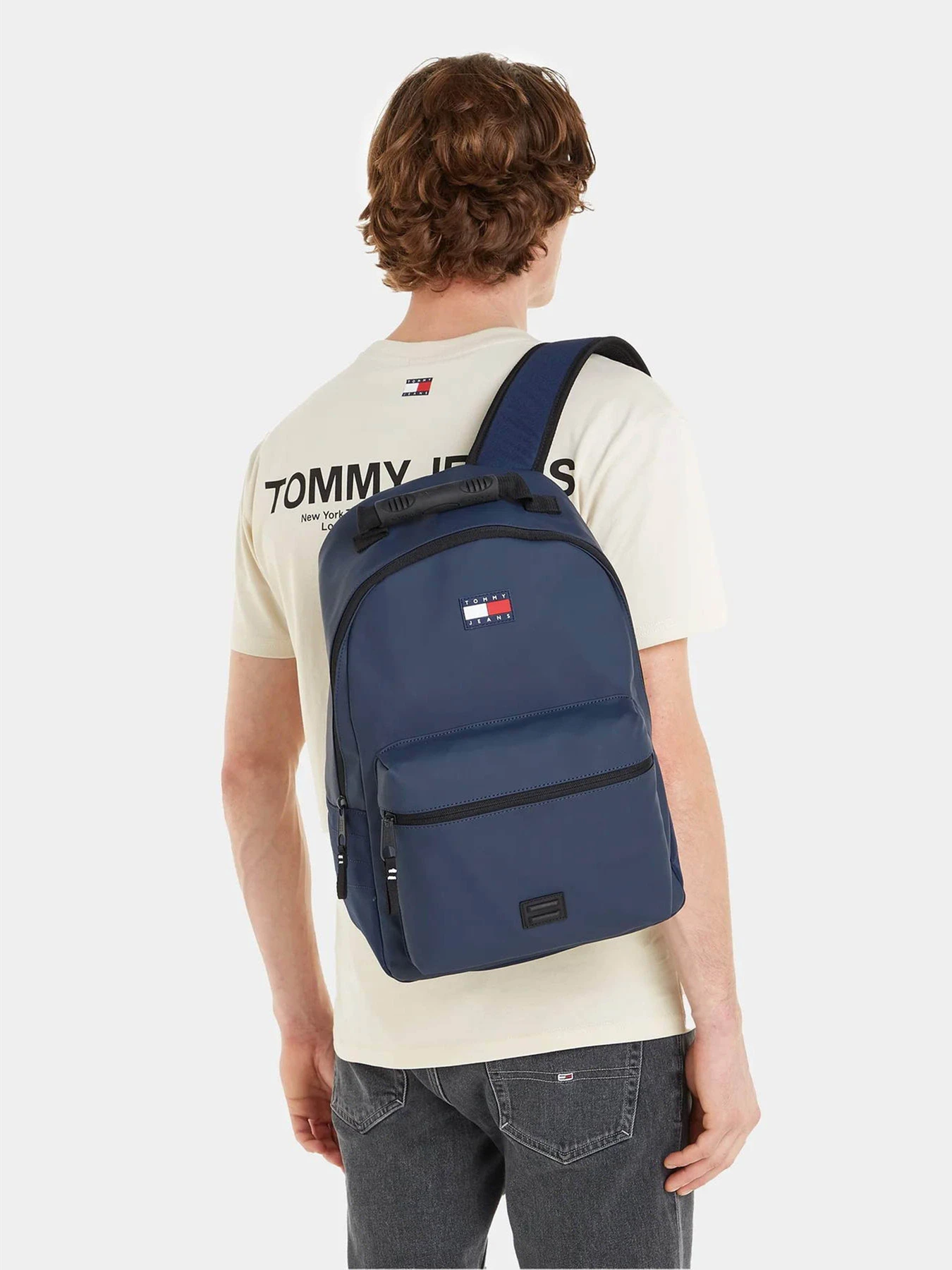 Рюкзаки Tommy Hilfiger To Go модель AM0AM11636-C87 Рюкзаки Tommy Hilfiger To Go модель AM0AM11636-C87 Фото