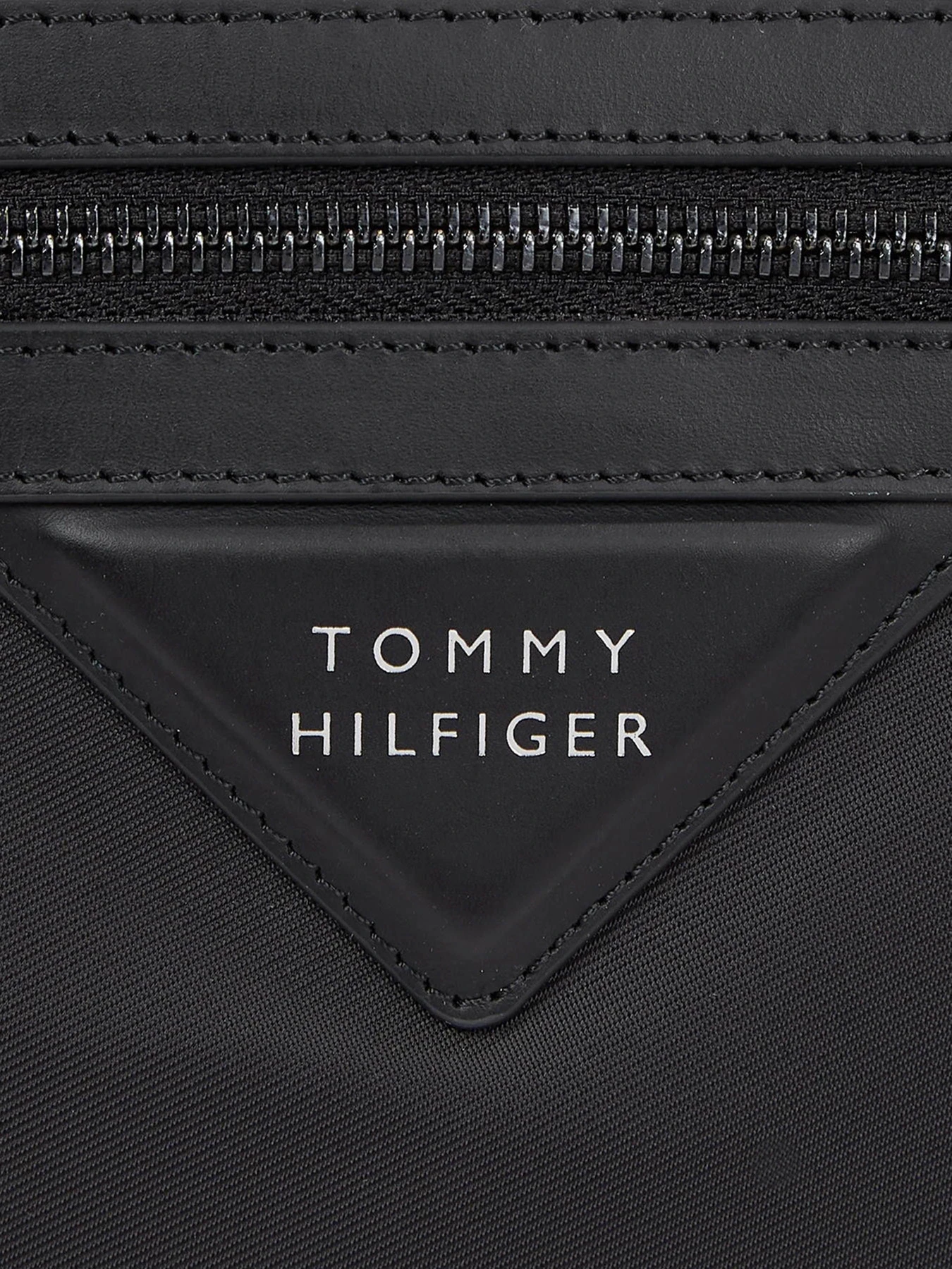 Рюкзаки Tommy Hilfiger Th Classic Prep модель AM0AM11528-BDS Рюкзаки Tommy Hilfiger Th Classic Prep модель AM0AM11528-BDS Фото