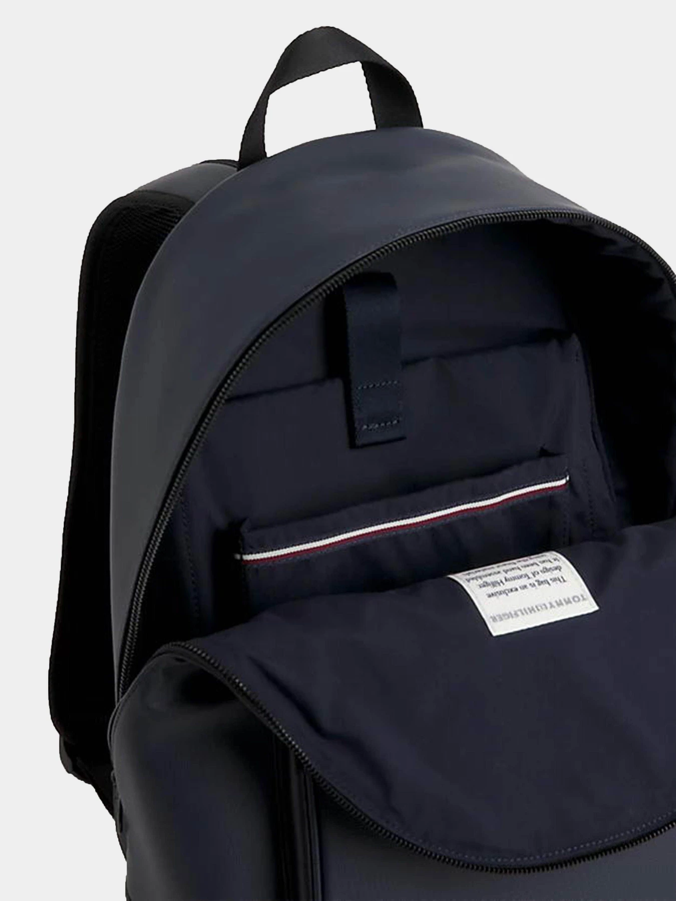 Рюкзаки Tommy Hilfiger Essnetial Pique модель AM0AM11543-DW6 Рюкзаки Tommy Hilfiger Essnetial Pique модель AM0AM11543-DW6 Фото