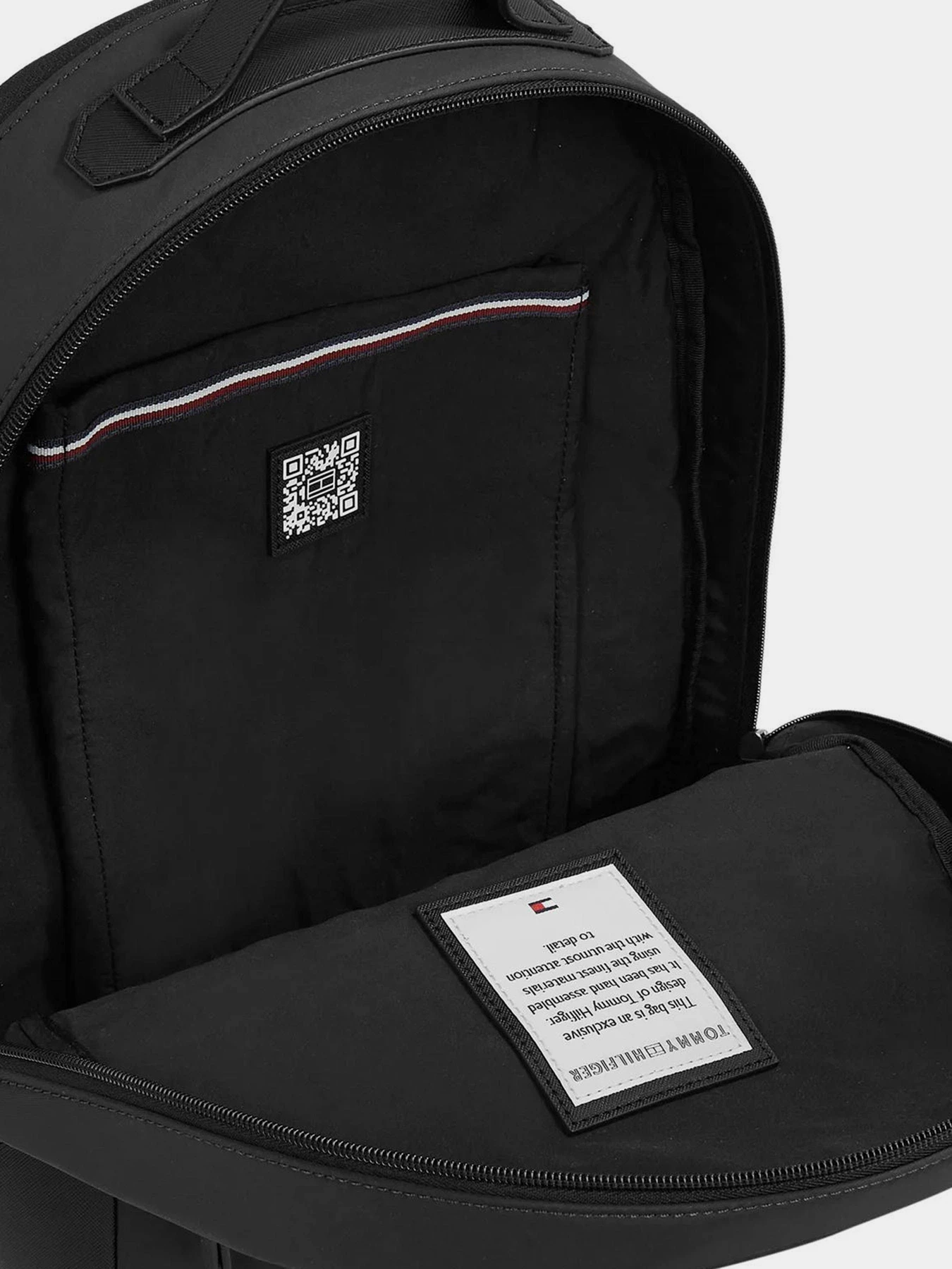 Рюкзаки Tommy Hilfiger Th Elevated Nylon модель AM0AM11573-BDS Рюкзаки Tommy Hilfiger Th Elevated Nylon модель AM0AM11573-BDS Фото