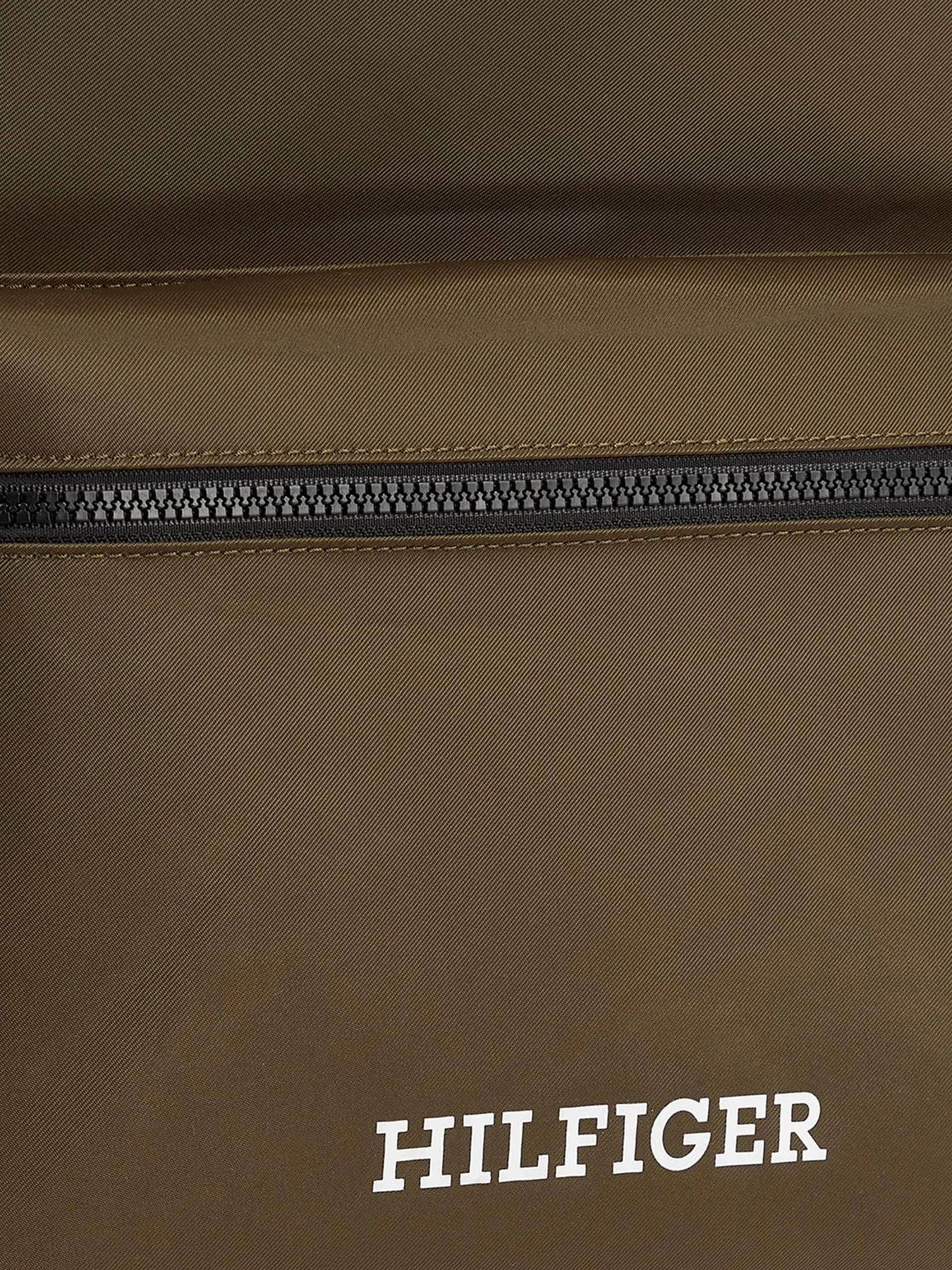 Рюкзаки Tommy Hilfiger Th Monotype Dome Backpack модель AM0AM12112-RBN Рюкзаки Tommy Hilfiger Th Monotype Dome Backpack модель AM0AM12112-RBN Фото