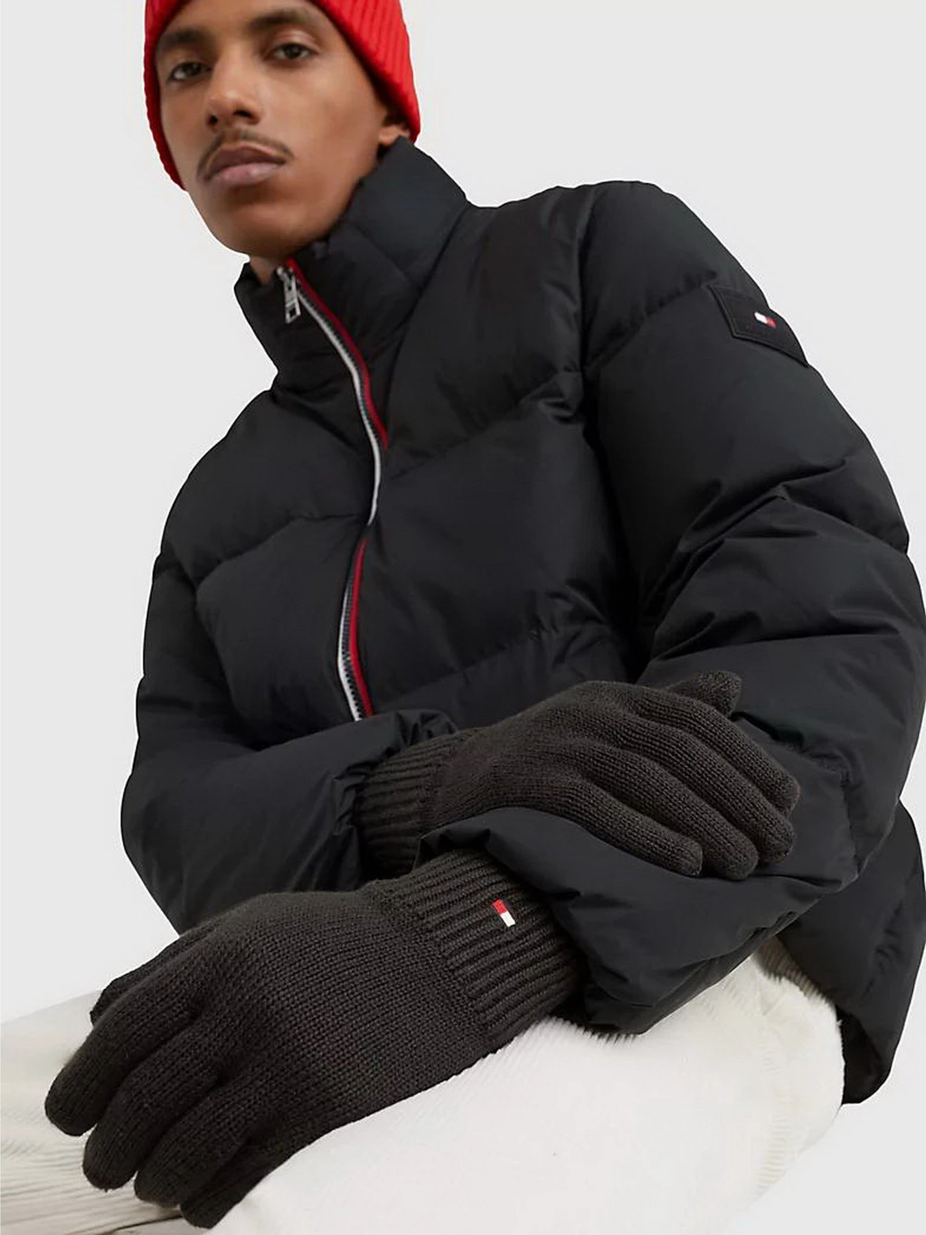 Перчатки и варежки Tommy Hilfiger Essential Flag Knitted Gloves модель AM0AM11048-BDS Фото