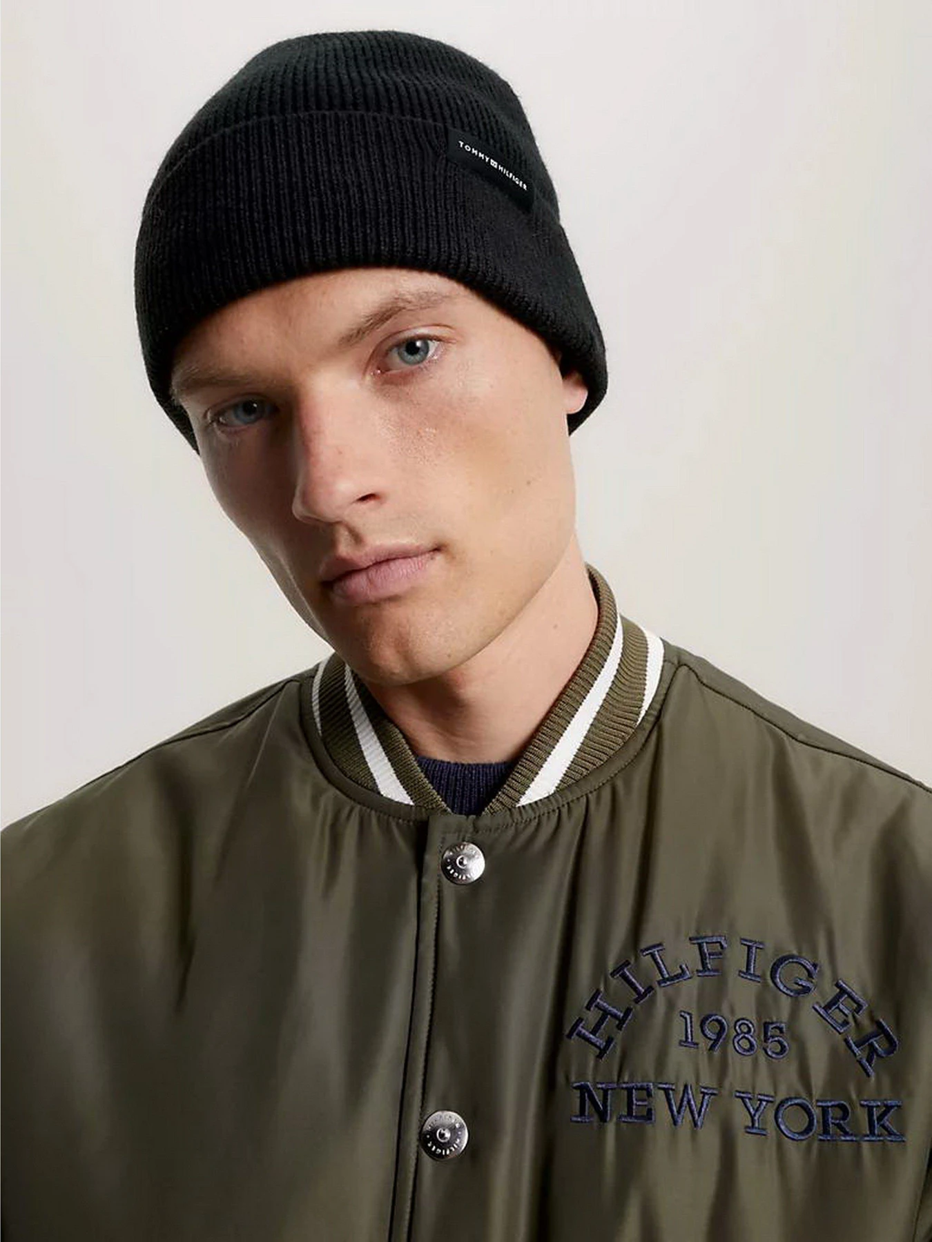 Шапки та кепки Tommy Hilfiger Uptown Wool модель AM0AM11483-BDS Шапки та кепки Tommy Hilfiger Uptown Wool модель AM0AM11483-BDS Фото
