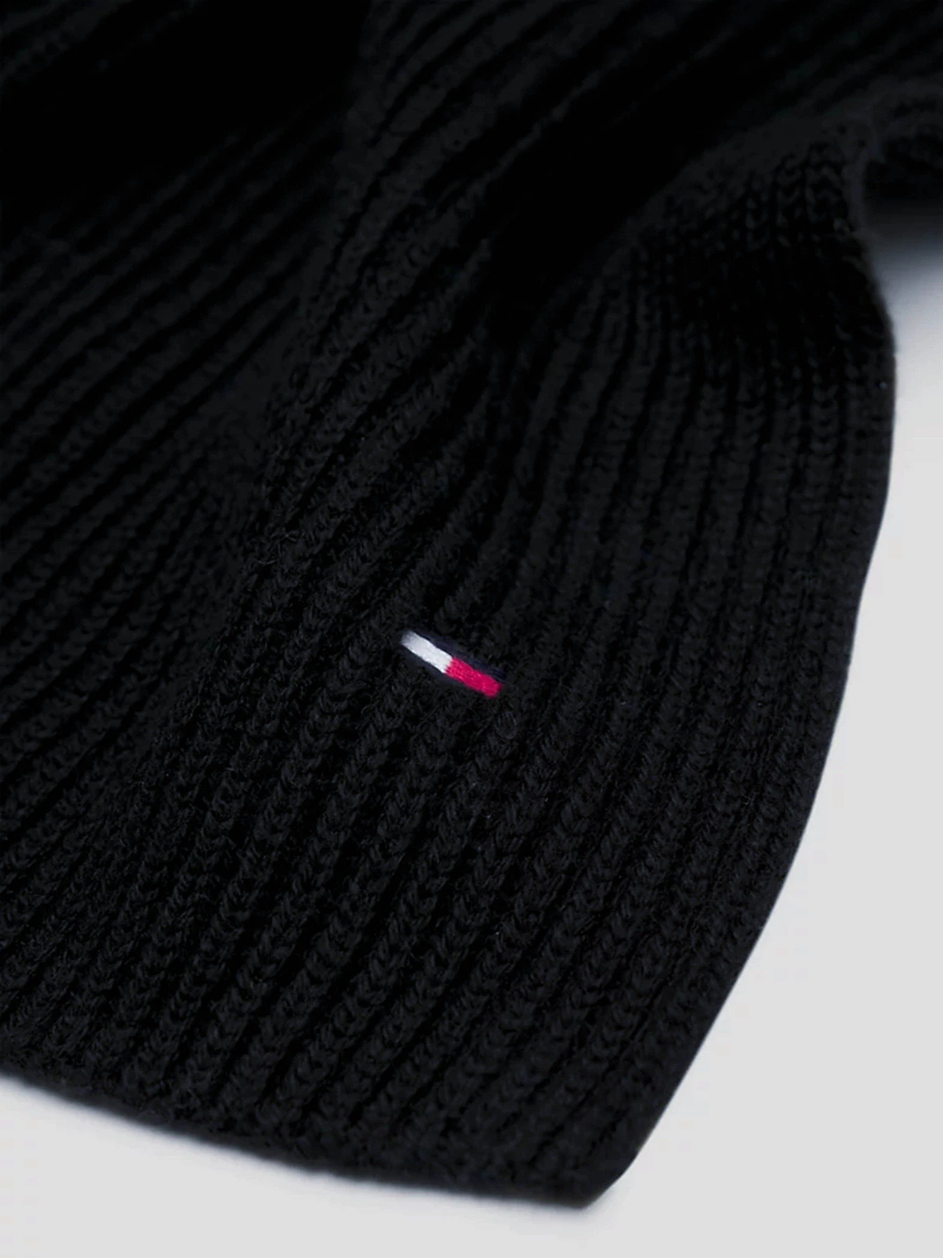 Шарфи та хустки Tommy Hilfiger ESSENTIAL RIB-KNIT FLAG EMBROIDERY модель AM0AM11480-BDS Фото