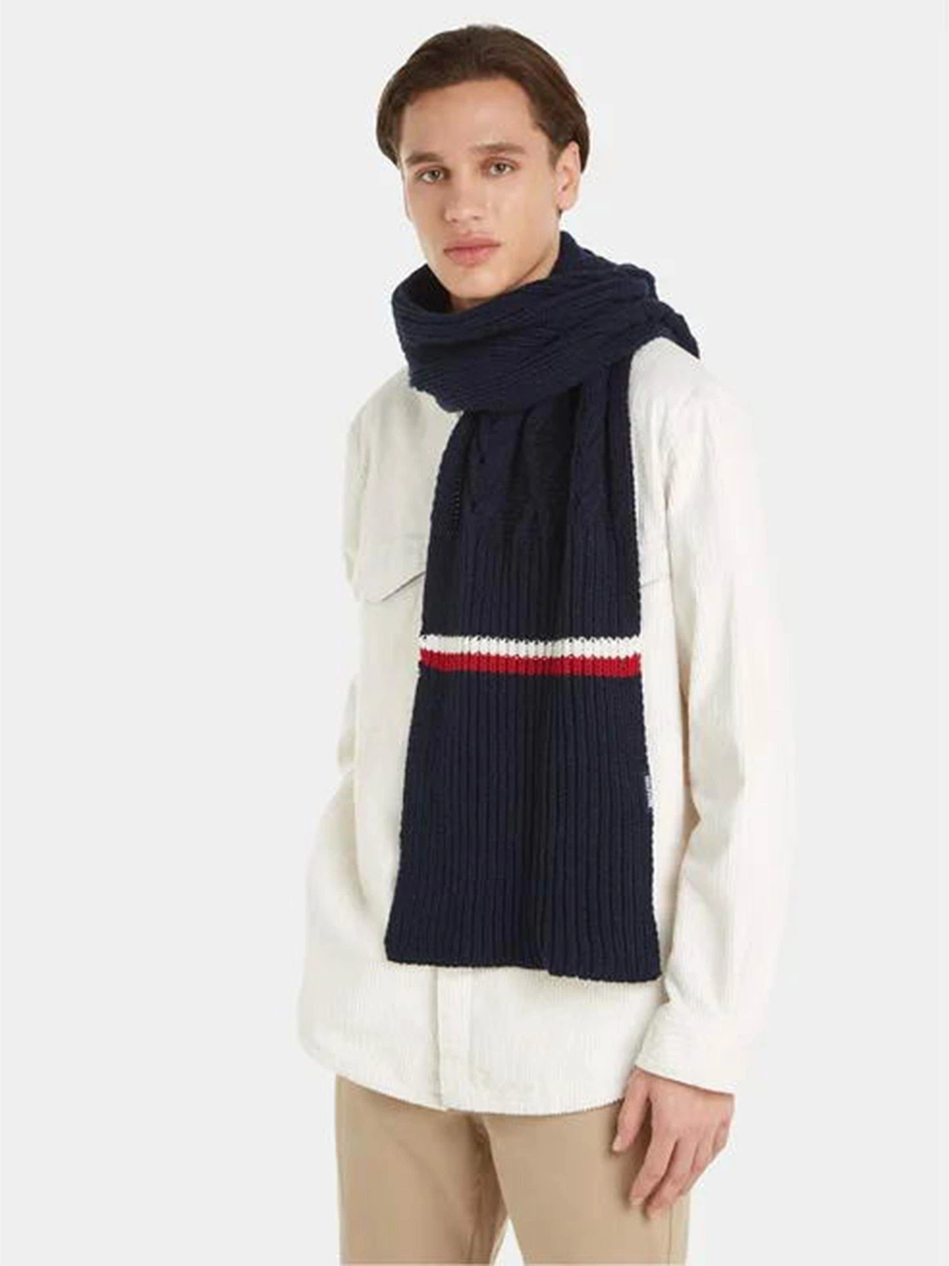 Шарфи та хустки Tommy Hilfiger Monotype Chunky Knit модель AM0AM11507-DW6 Шарфи та хустки Tommy Hilfiger Monotype Chunky Knit модель AM0AM11507-DW6 Фото