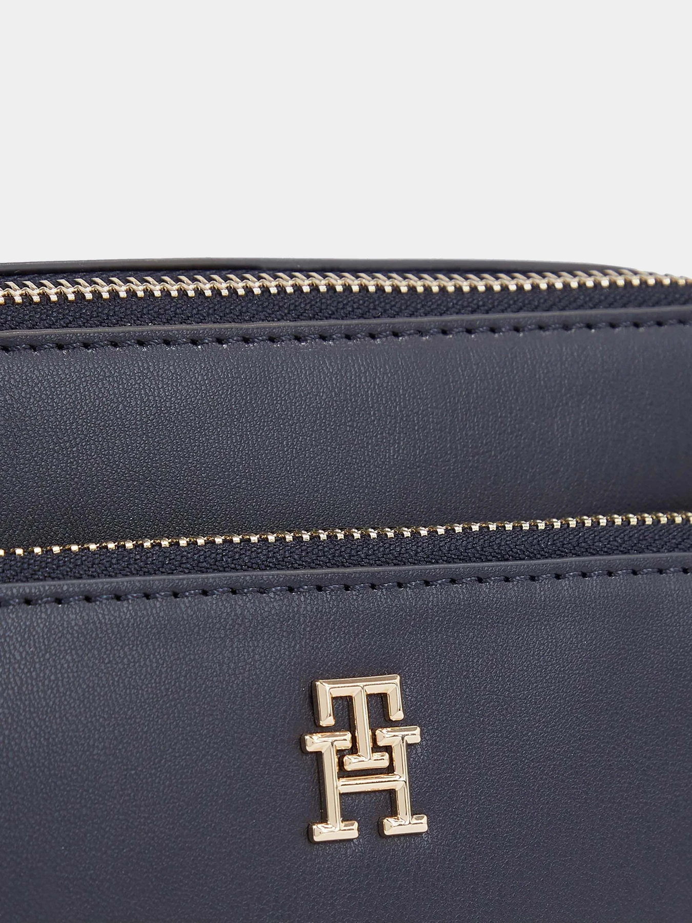 Сумки Tommy Hilfiger модель AW0AW15207-DW6 Сумки Tommy Hilfiger модель AW0AW15207-DW6 Фото