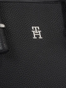 Сумки Tommy Hilfiger Th Emblem Satchel модель AW0AW15224-BDS Фото
