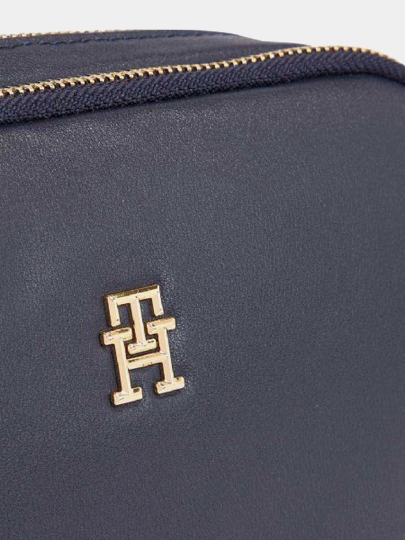 Сумки Tommy Hilfiger модель AW0AW15235-DW6 Сумки Tommy Hilfiger модель AW0AW15235-DW6 Фото