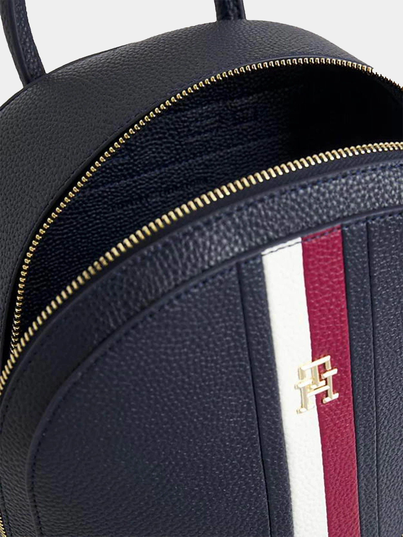 Рюкзаки Tommy Hilfiger модель AW0AW15565-DW6 Рюкзаки Tommy Hilfiger модель AW0AW15565-DW6 Фото