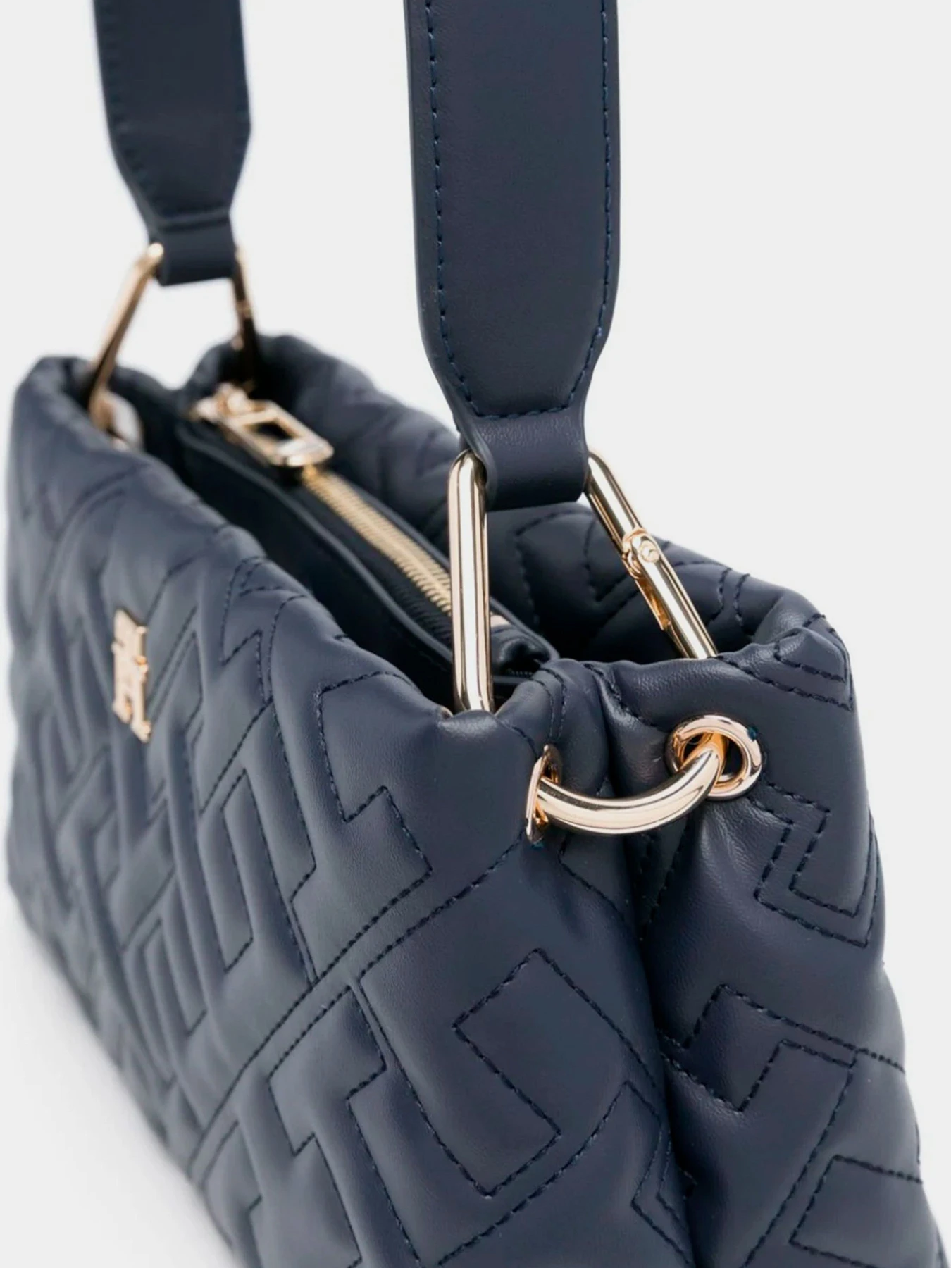 Сумки Tommy Hilfiger модель AW0AW15581-DW6 Сумки Tommy Hilfiger модель AW0AW15581-DW6 Фото