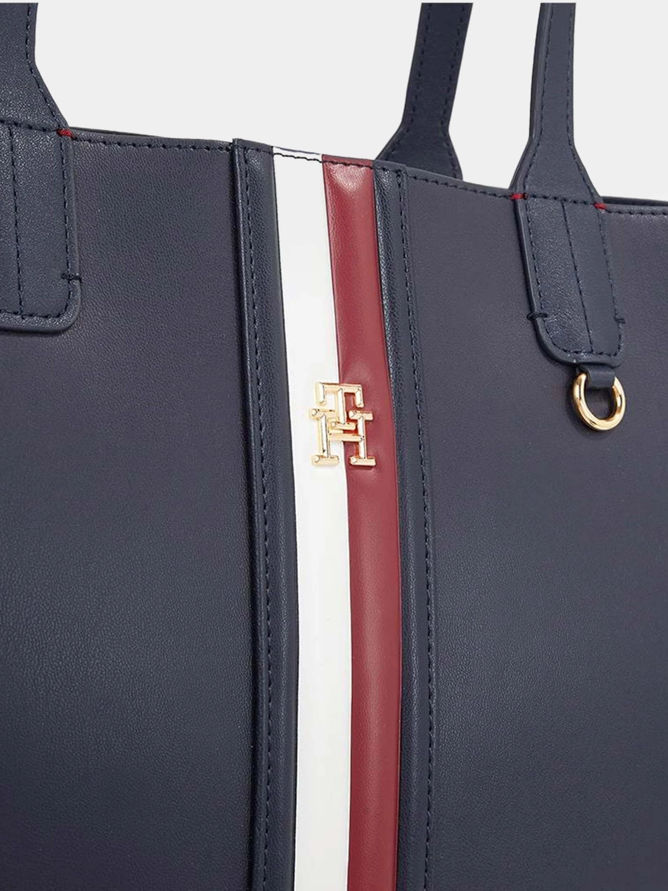 Сумки Tommy Hilfiger Iconic Tommy Tote Puffy модель AW0AW15881-0G0 Сумки Tommy Hilfiger Iconic Tommy Tote Puffy модель AW0AW15881-0G0 Фото