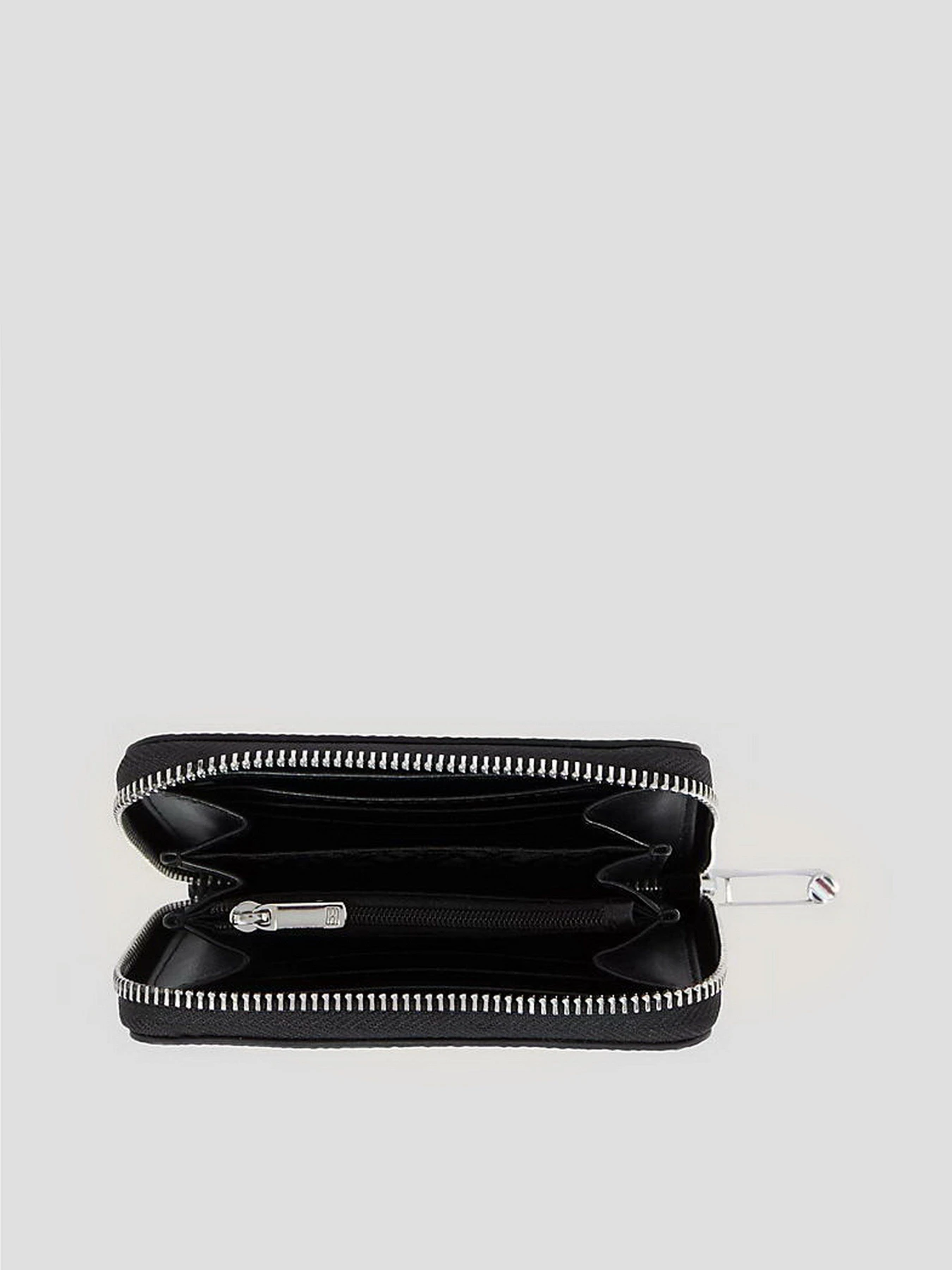 Кошельки Tommy Hilfiger Emblem модель AW0AW15276-BDS Кошельки Tommy Hilfiger Emblem модель AW0AW15276-BDS Фото