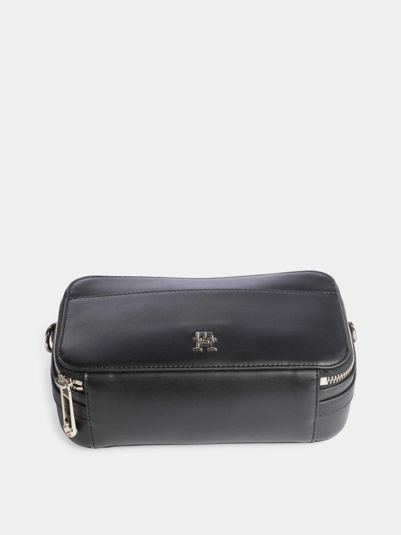 Сумки Tommy Hilfiger модель AW0AW15689-BDS Сумки Tommy Hilfiger модель AW0AW15689-BDS Фото