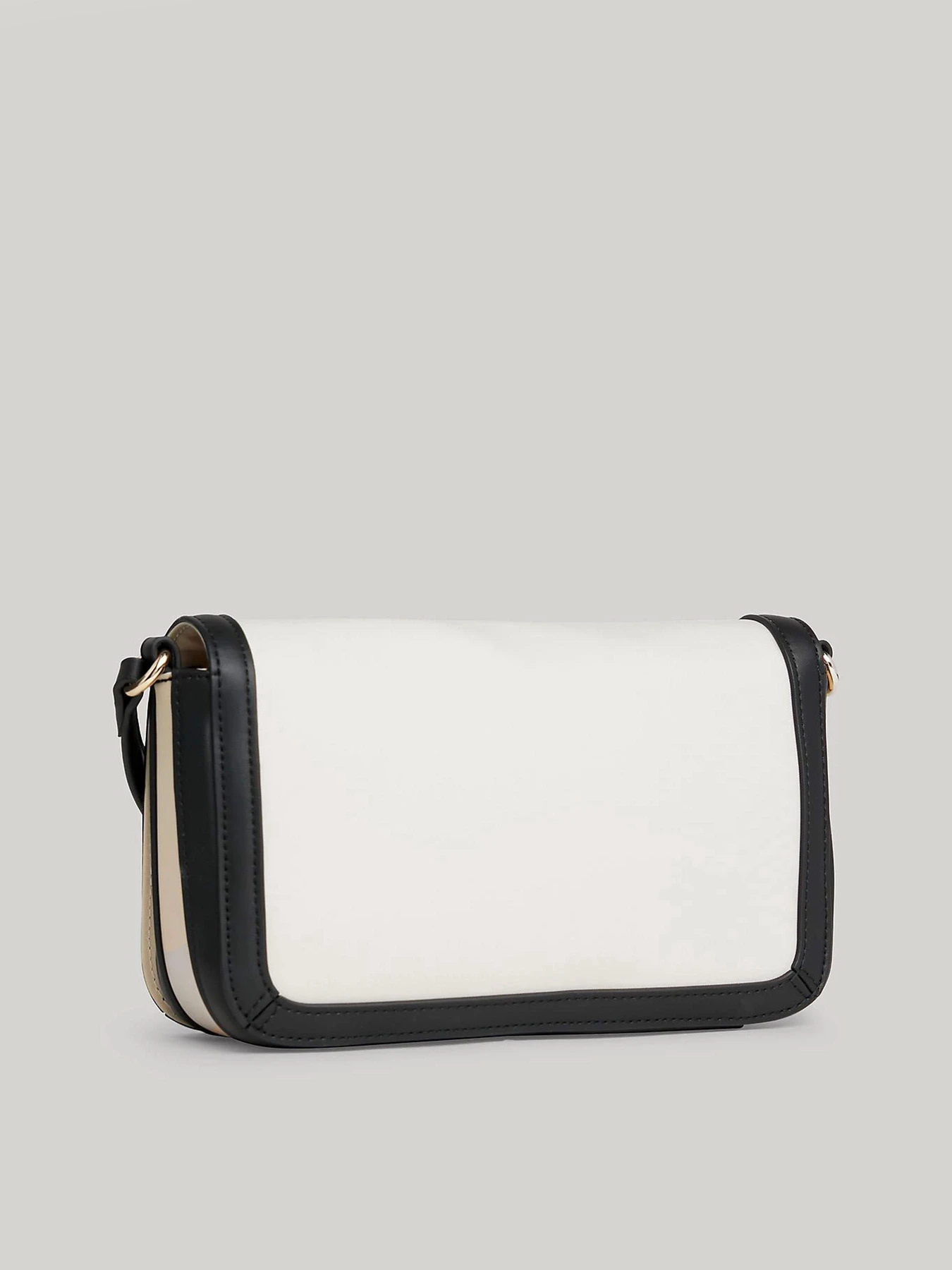 Сумки Tommy Hilfiger модель AW0AW15709-0F4 Сумки Tommy Hilfiger модель AW0AW15709-0F4 Фото