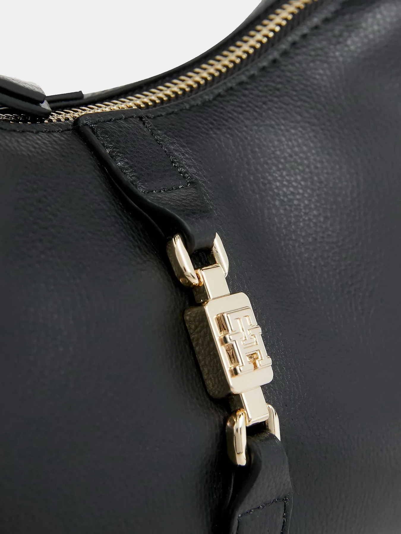 Сумки Tommy Hilfiger модель AW0AW15714-BDS Сумки Tommy Hilfiger модель AW0AW15714-BDS Фото