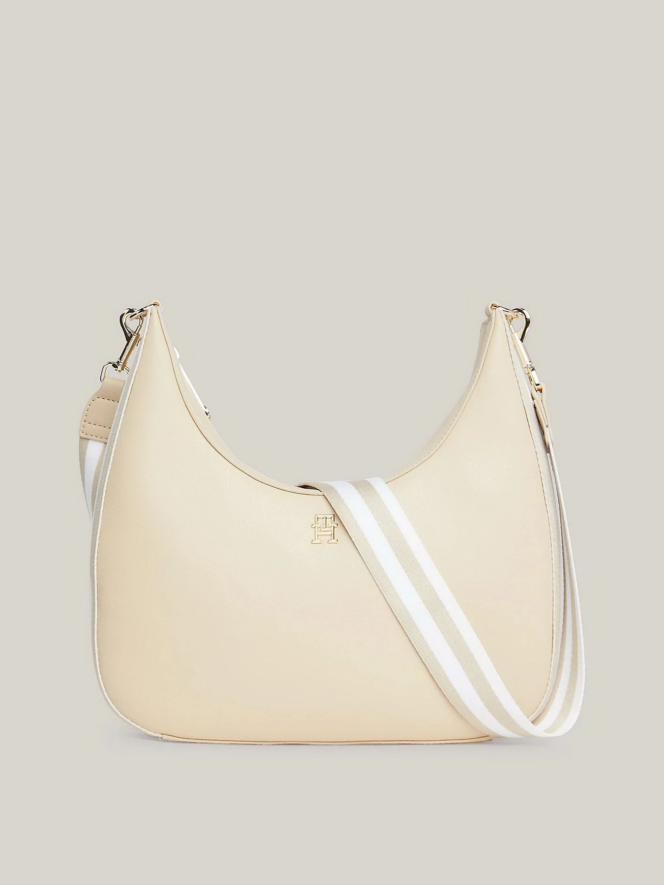 Сумки Tommy Hilfiger модель AW0AW15723-AES Сумки Tommy Hilfiger модель AW0AW15723-AES Фото