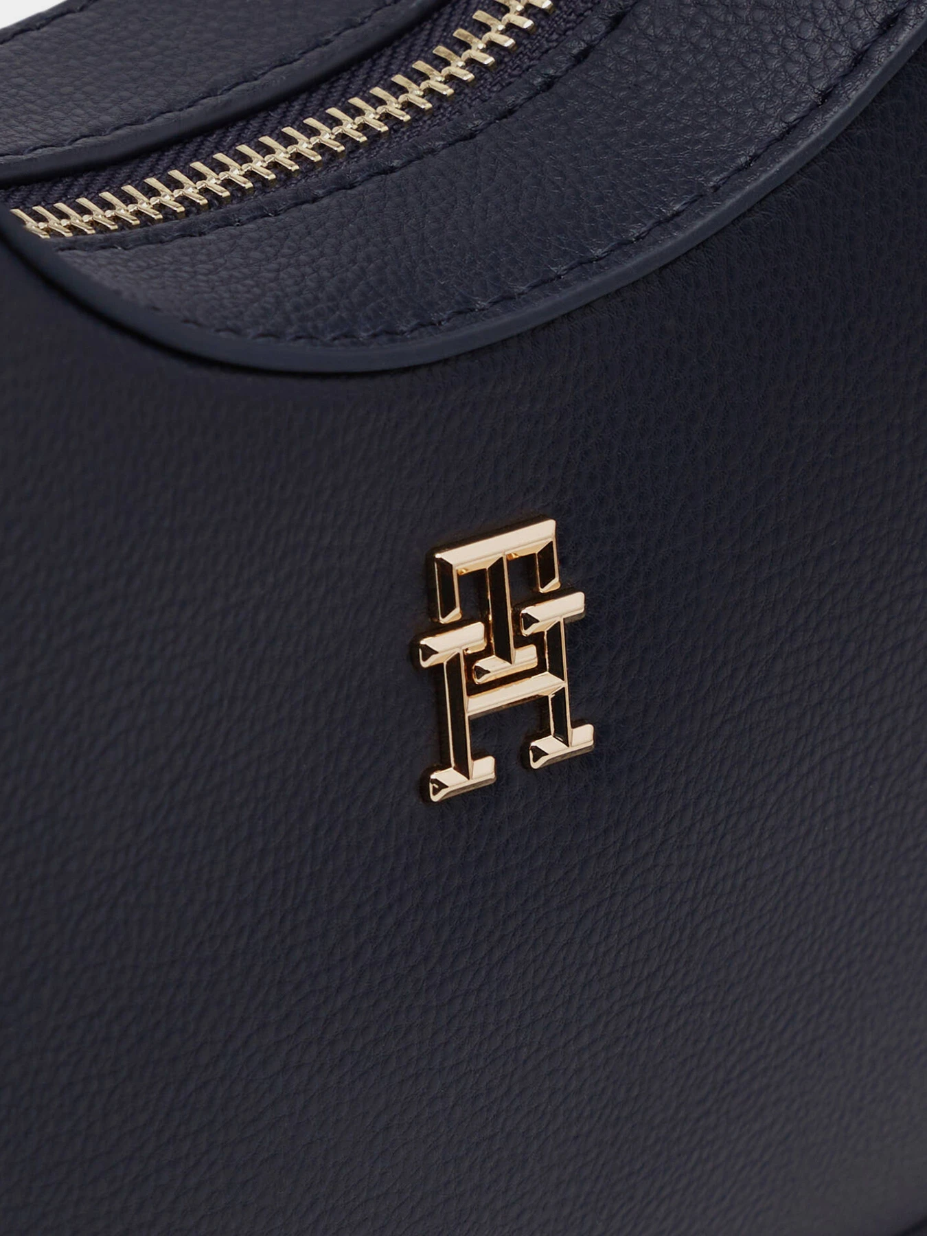 Сумки Tommy Hilfiger модель AW0AW16081-DW6 Сумки Tommy Hilfiger модель AW0AW16081-DW6 Фото