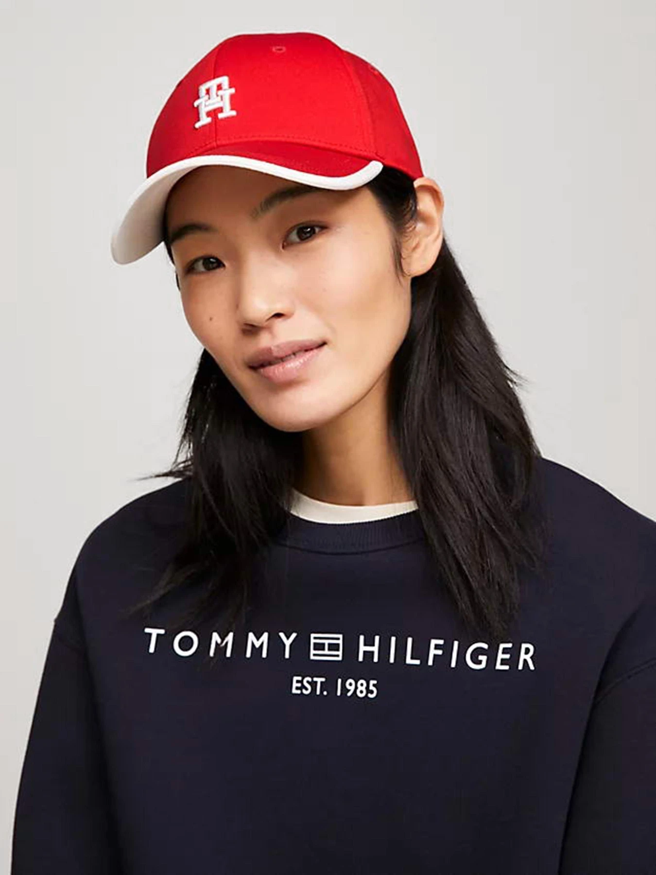 Шапки и кепки Tommy Hilfiger модель AW0AW15786-XND Шапки и кепки Tommy Hilfiger модель AW0AW15786-XND Фото