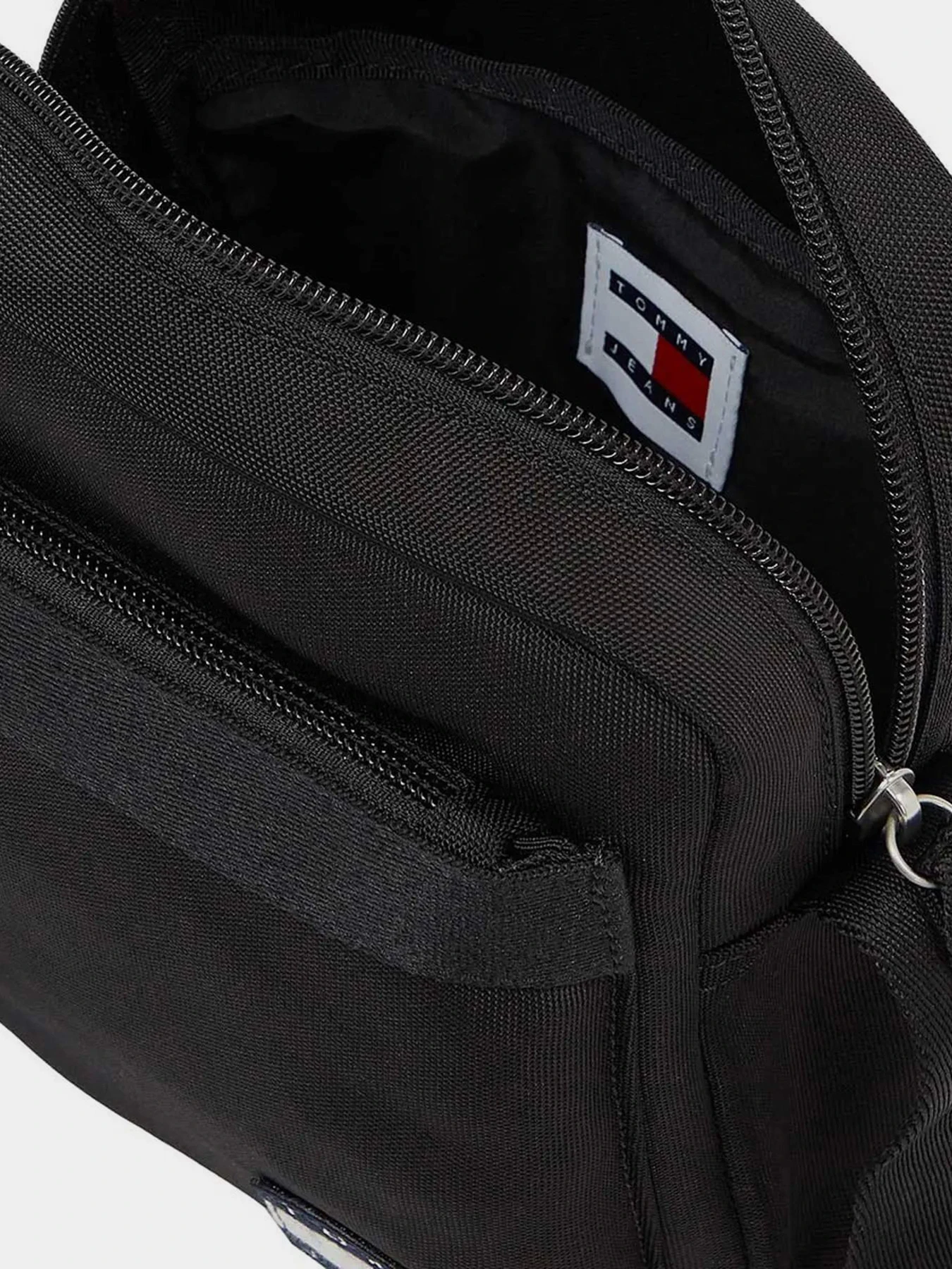 Сумки Tommy Hilfiger модель AM0AM11967-BDS Сумки Tommy Hilfiger модель AM0AM11967-BDS Фото