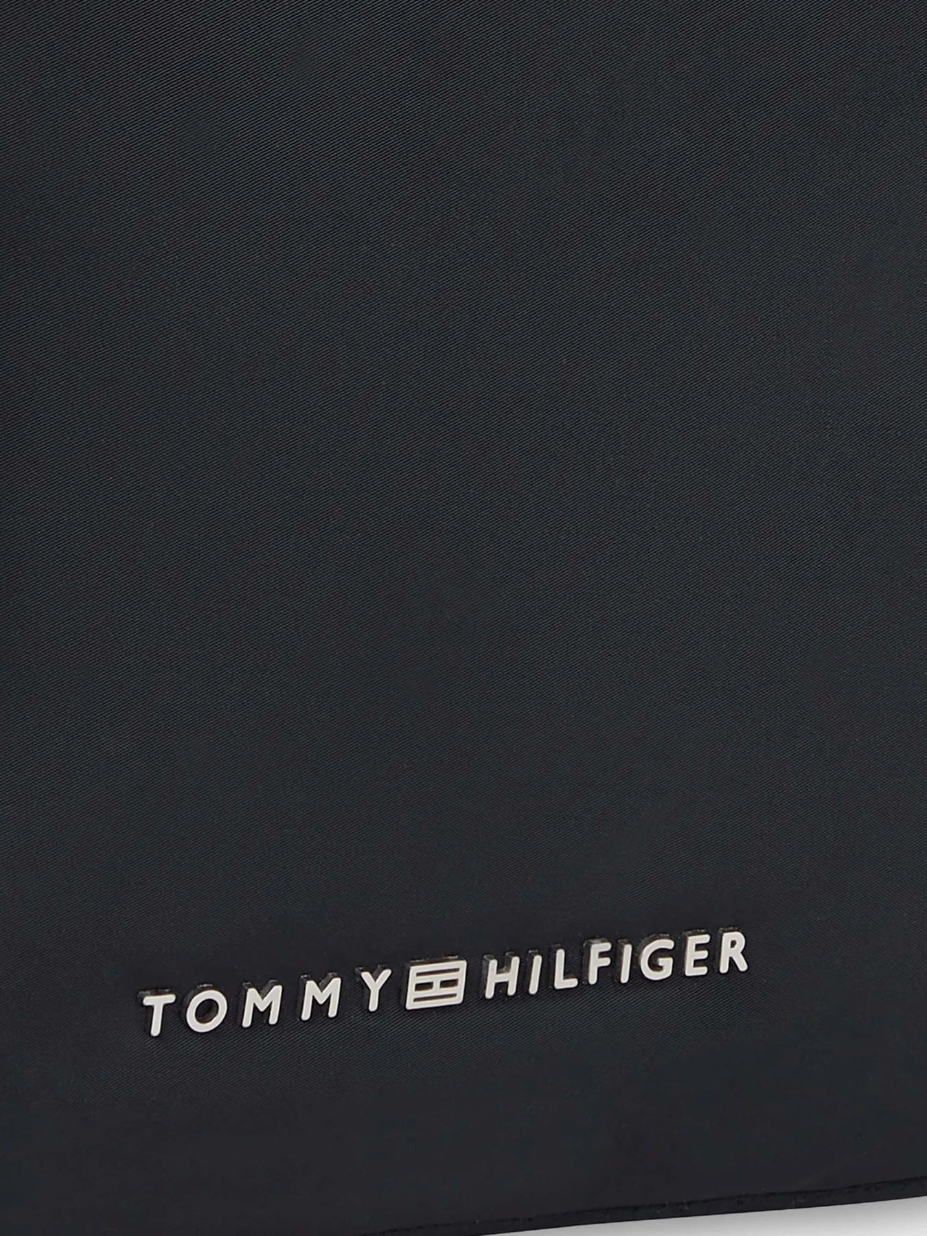 Сумки Tommy Hilfiger модель AM0AM12216-BDS Сумки Tommy Hilfiger модель AM0AM12216-BDS Фото