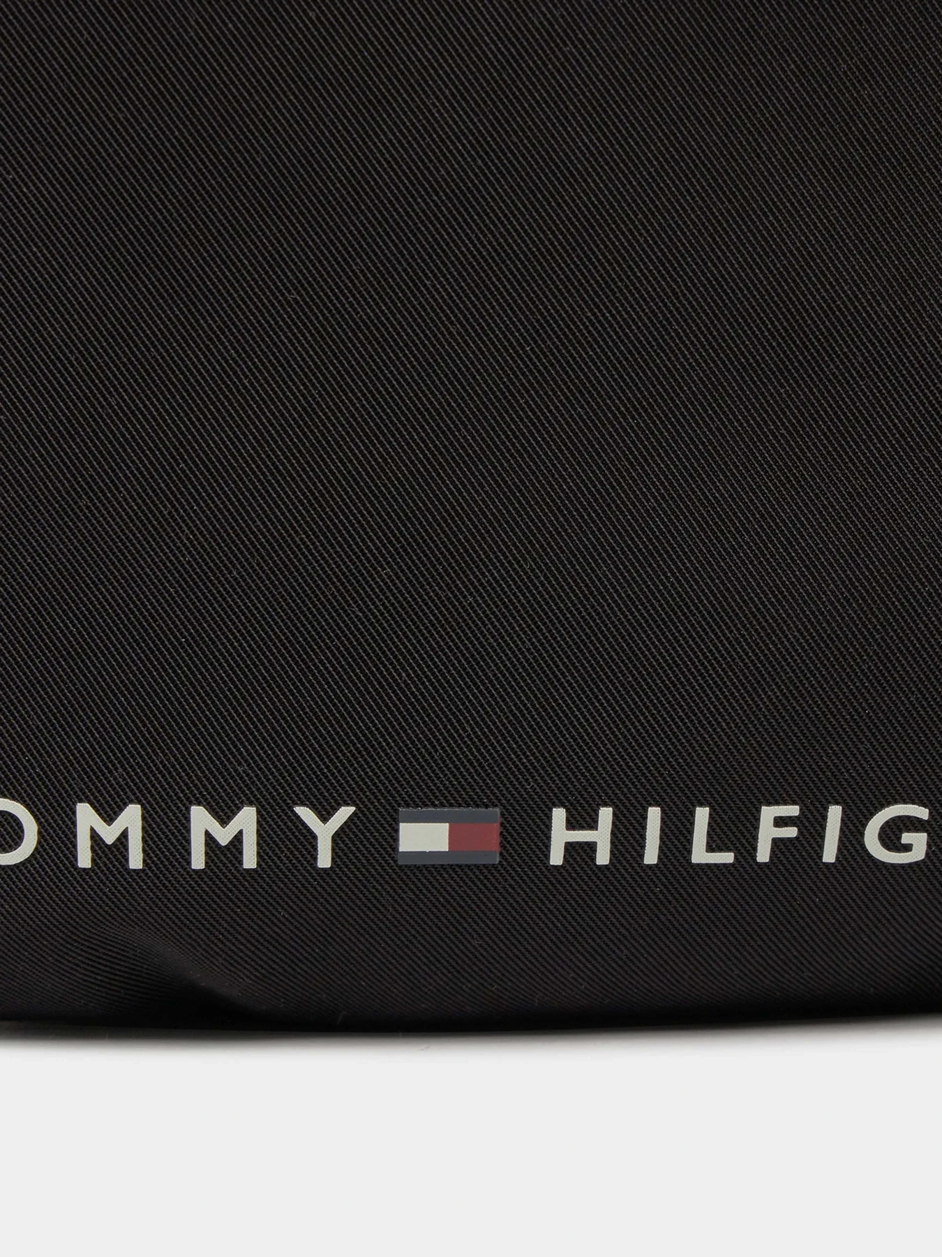 Сумки Tommy Hilfiger модель AM0AM12356-BDS Сумки Tommy Hilfiger модель AM0AM12356-BDS Фото