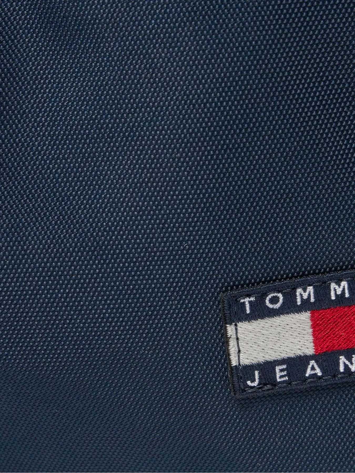 Сумки Tommy Hilfiger модель AW0AW15815-C1G Фото