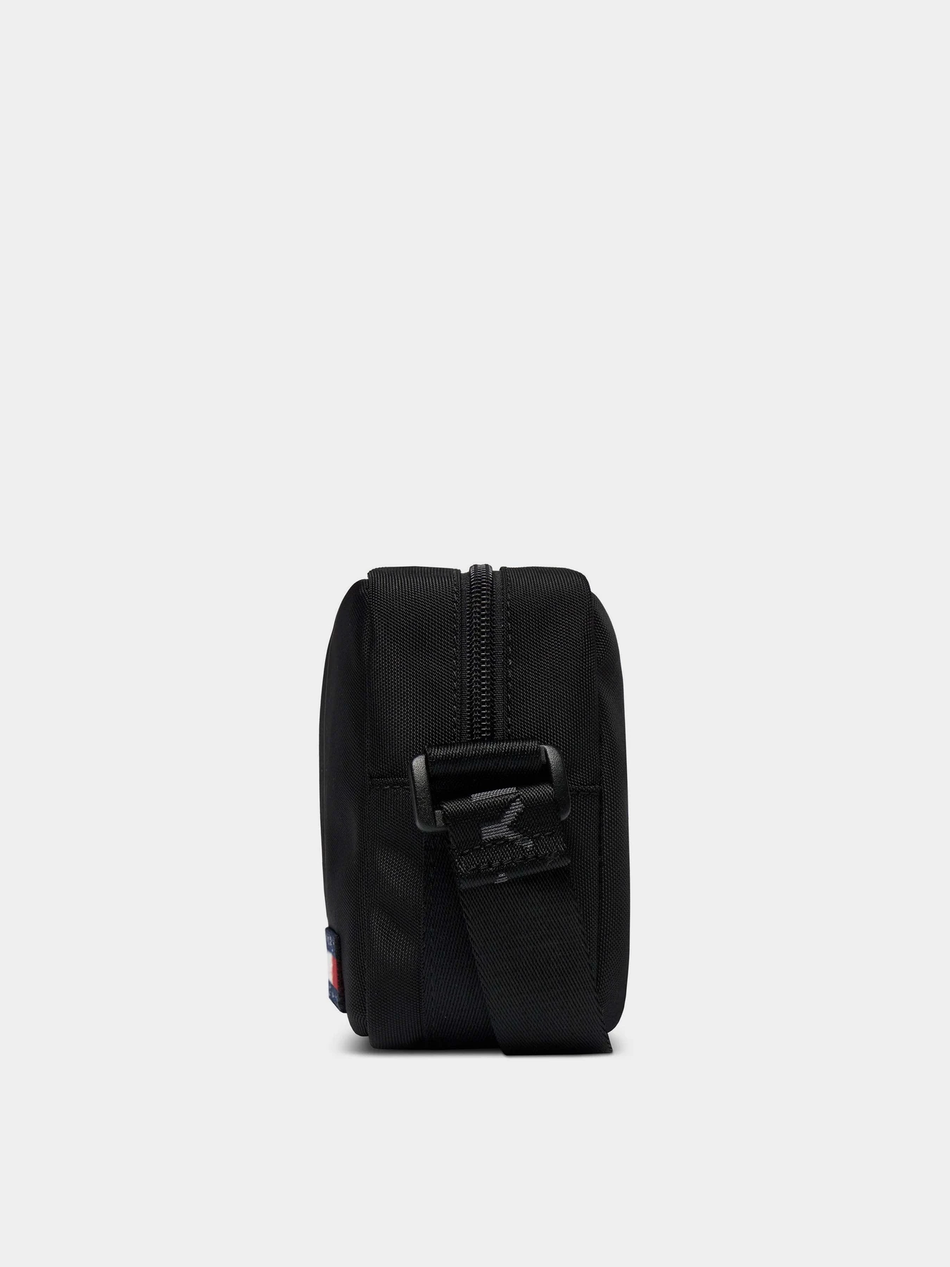 Сумки Tommy Hilfiger модель AW0AW15818-BDS Сумки Tommy Hilfiger модель AW0AW15818-BDS Фото
