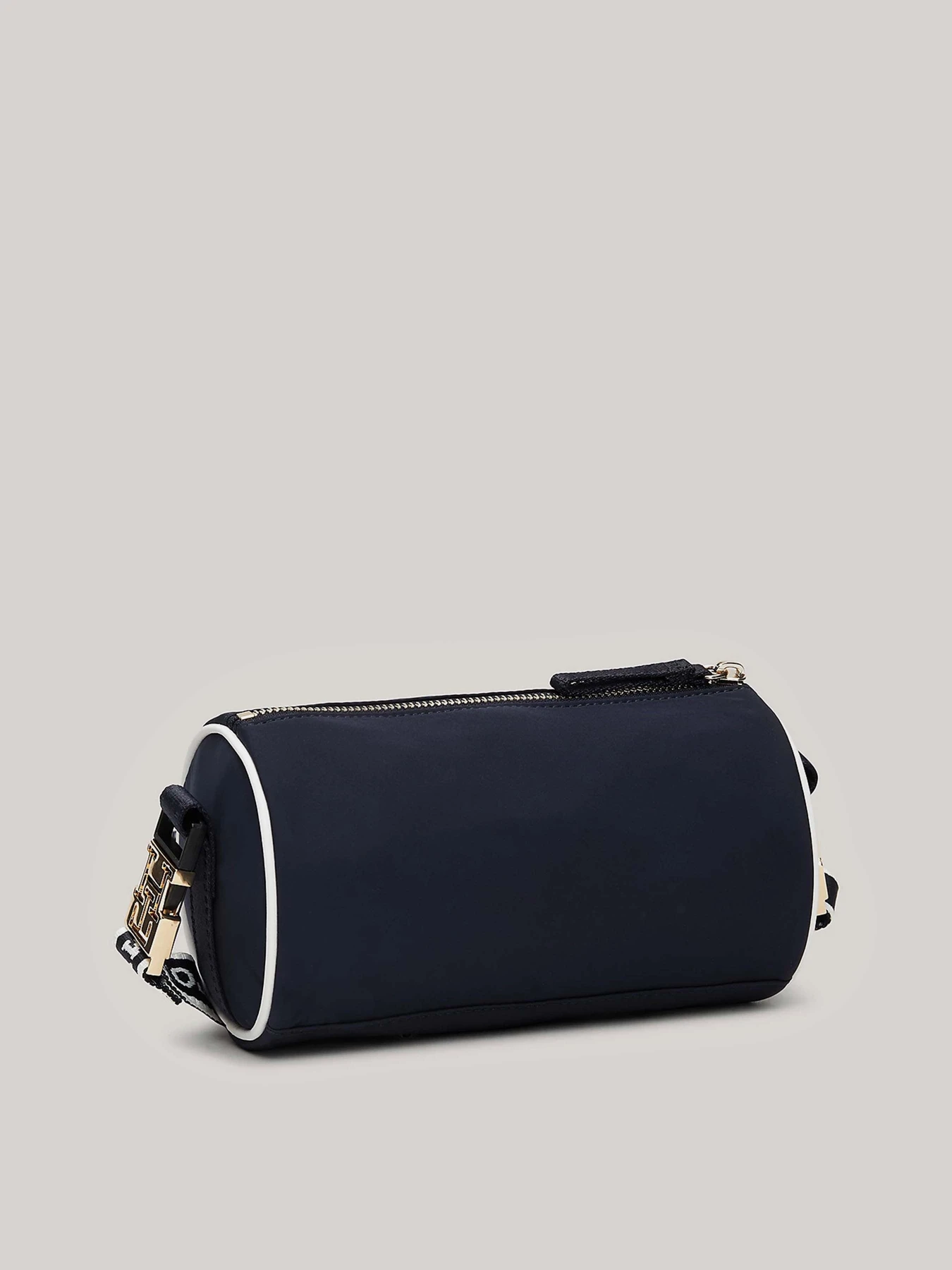Сумки Tommy Hilfiger модель AW0AW15979-DW6 Сумки Tommy Hilfiger модель AW0AW15979-DW6 Фото