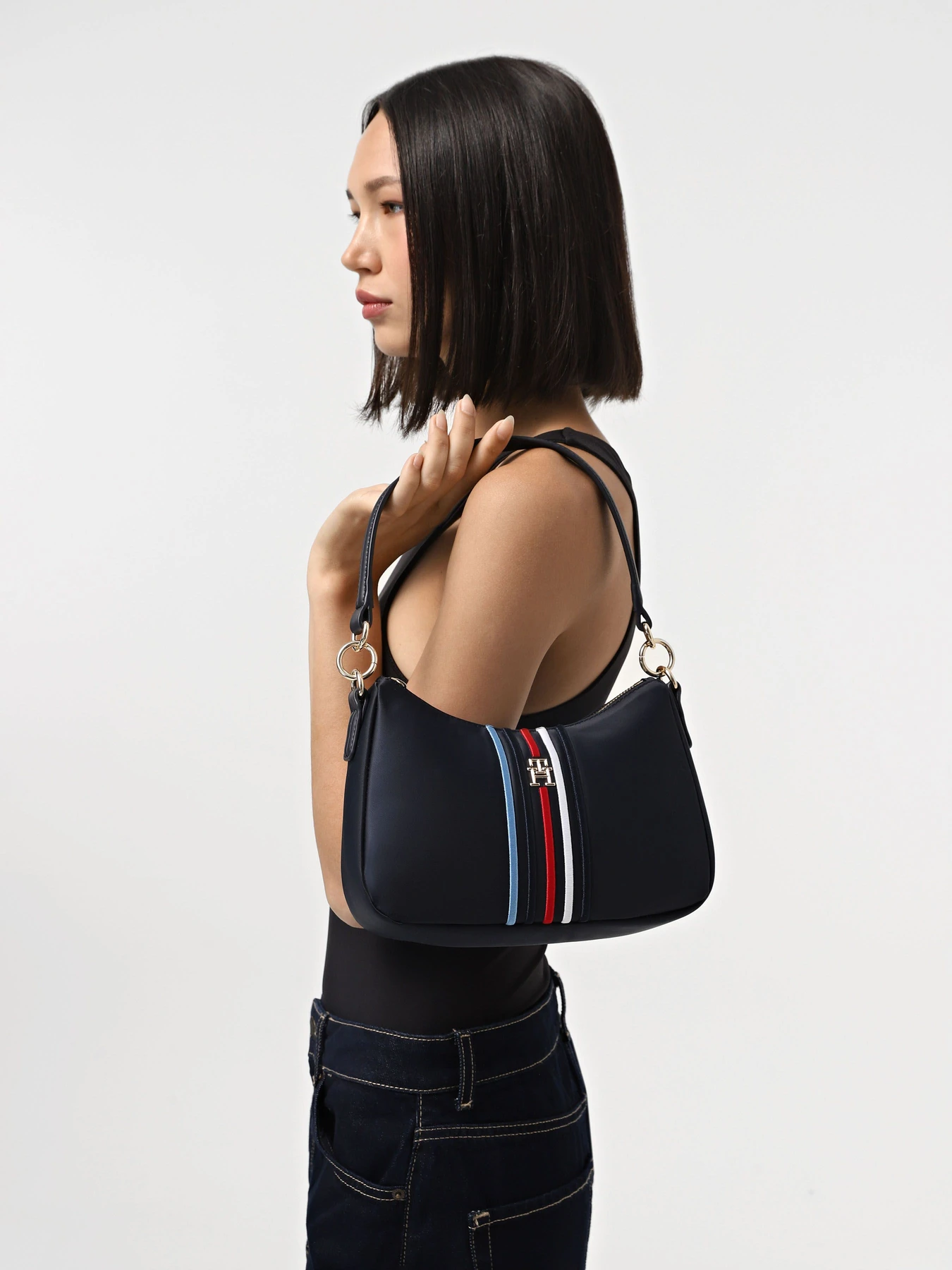 Сумки Tommy Hilfiger модель AW0AW16780-DW6 Сумки Tommy Hilfiger модель AW0AW16780-DW6 Фото