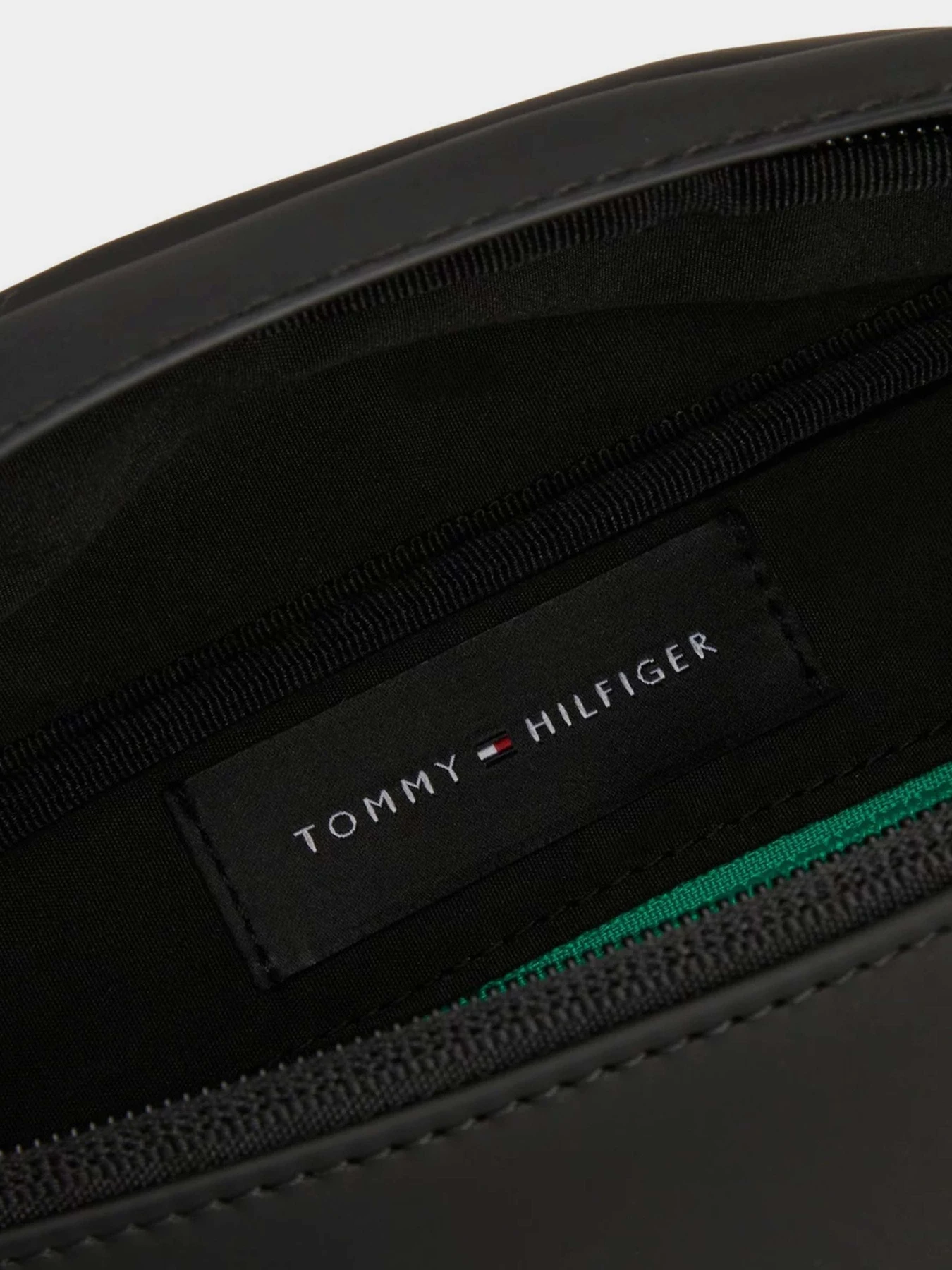 Сумки Tommy Hilfiger модель AM0AM12603-BDS Сумки Tommy Hilfiger модель AM0AM12603-BDS Фото