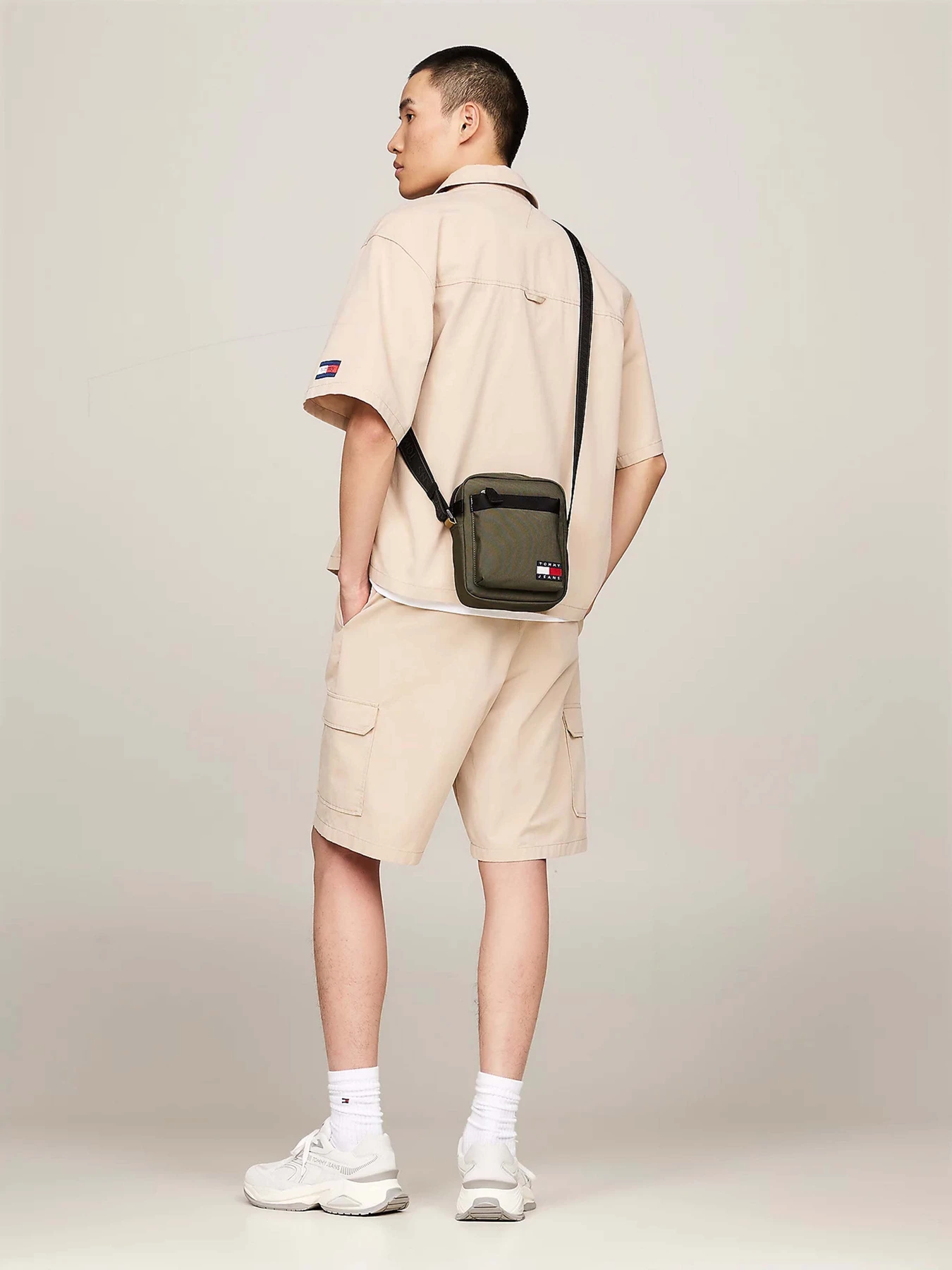 Сумки Tommy Hilfiger модель AM0AM12413-MRH Сумки Tommy Hilfiger модель AM0AM12413-MRH Фото