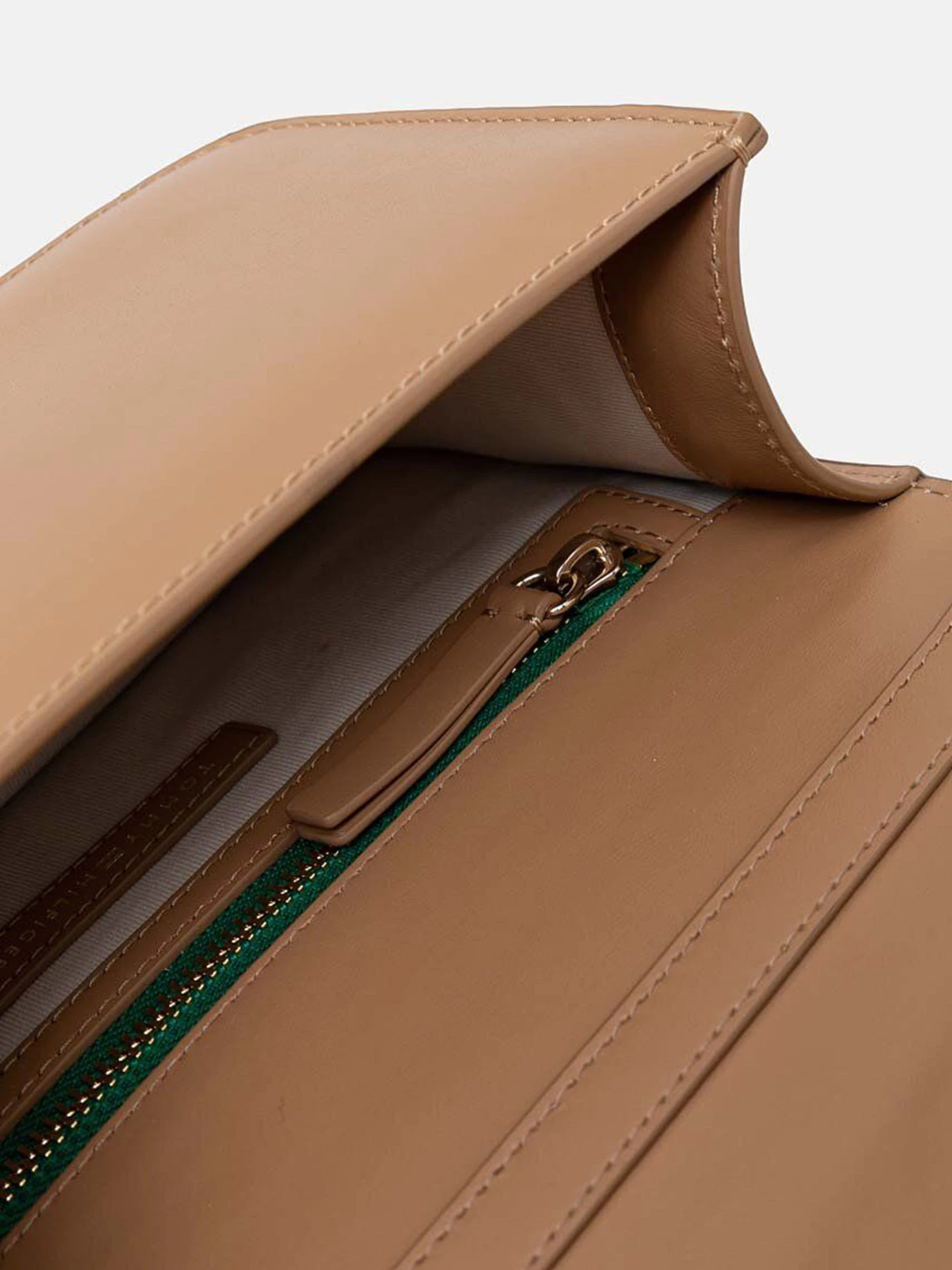 Сумки Tommy Hilfiger модель AW0AW16320-RBL Сумки Tommy Hilfiger модель AW0AW16320-RBL Фото